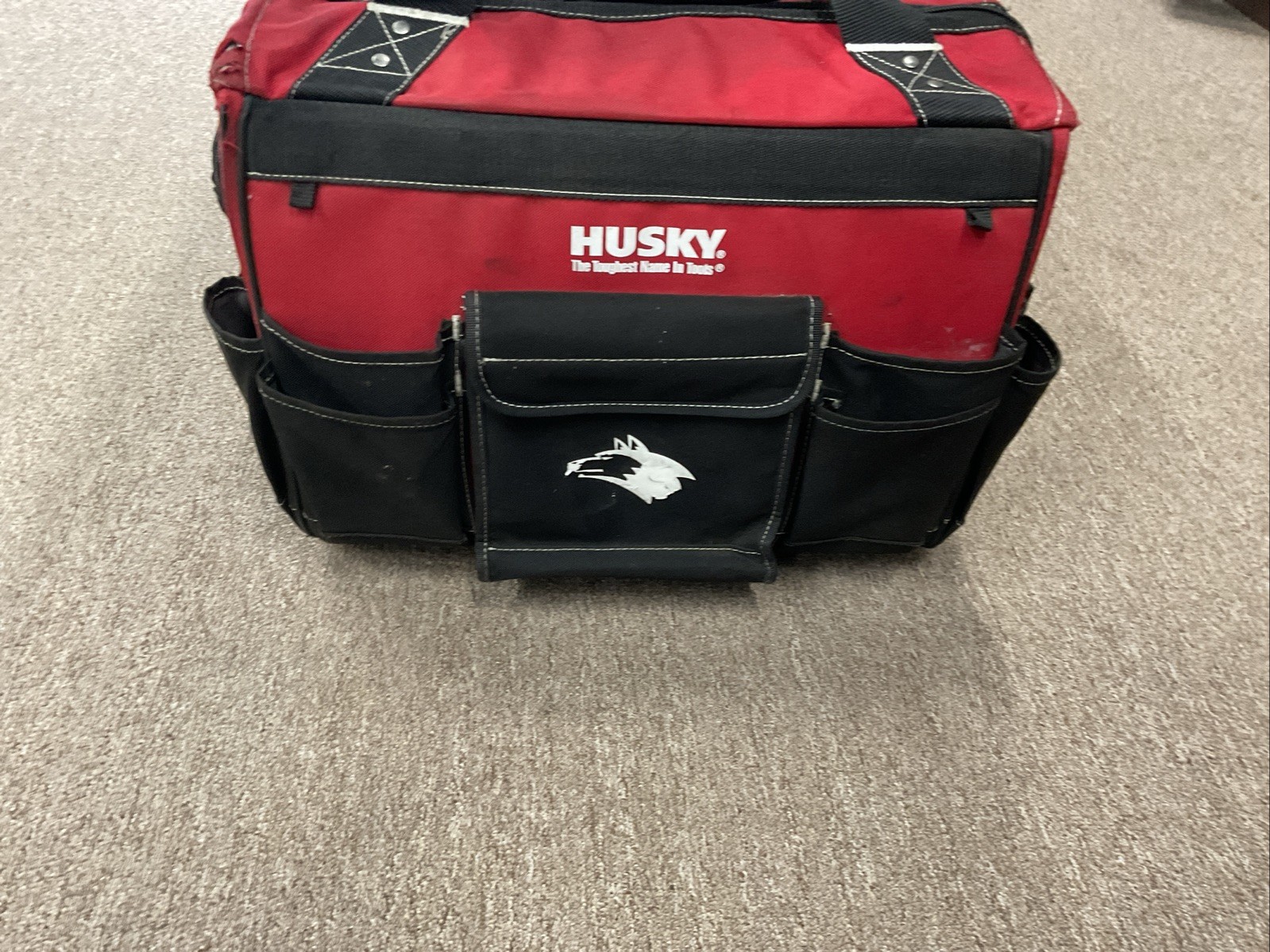 Husky GP-43196N13 18″ 600-Denier Red Contractor’s Rolling Tool Bag