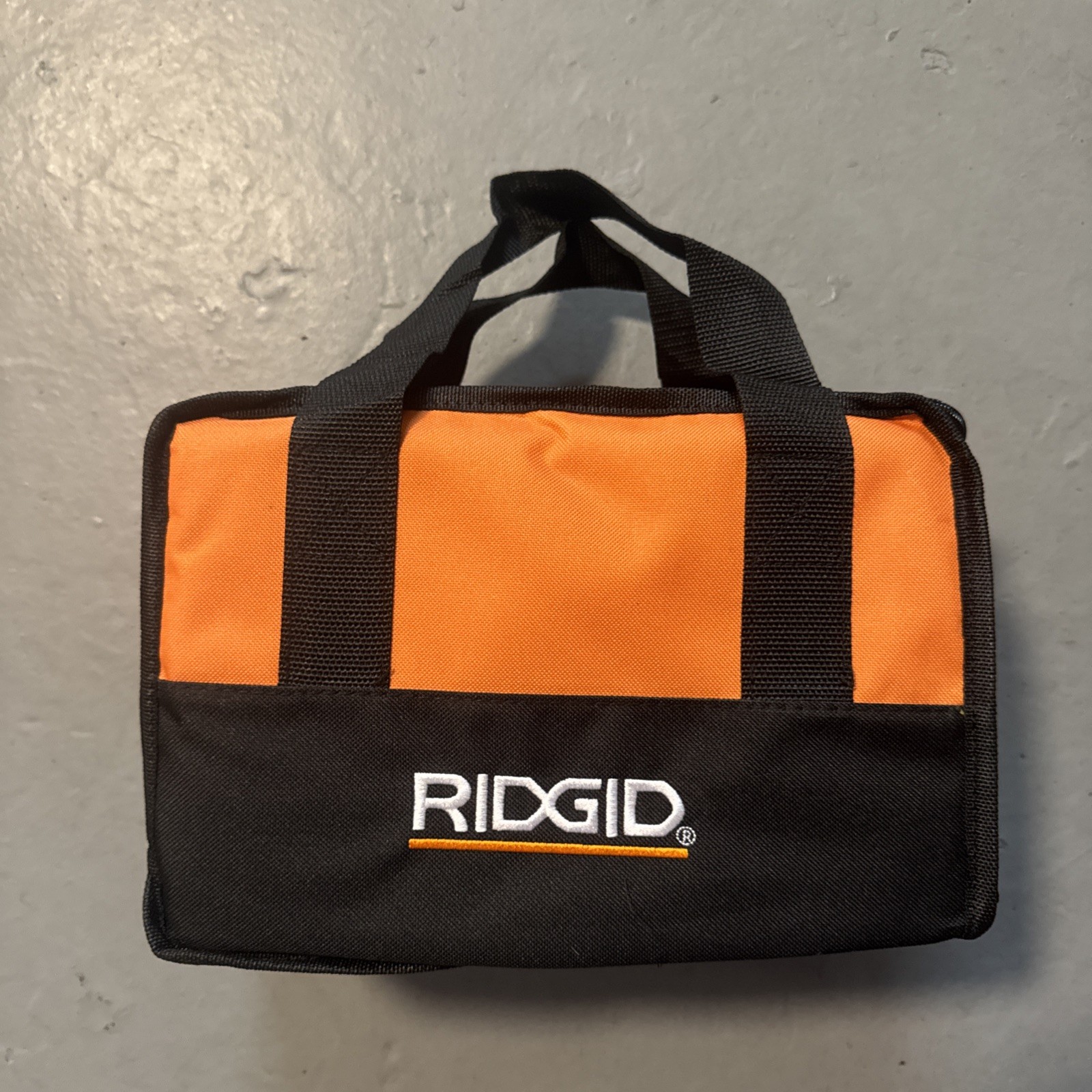 RIDGID 11” x 8” x 6” Heavy Duty Contractors Tool Bag Pocket Zip Case New