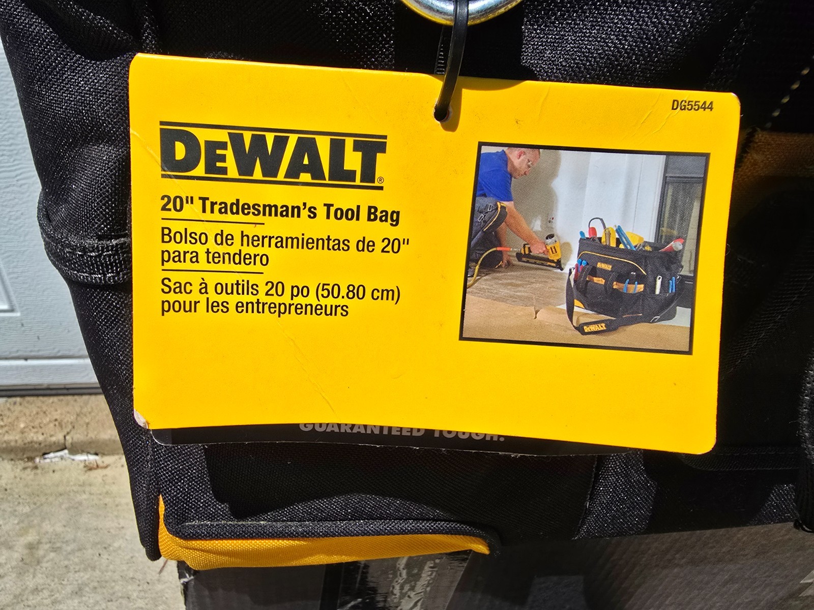 NEW FLOOR MODEL DEWALT 20″ TRADEMAN’S TOOL BAG DG5544 33 POCKETS SHOULDER STRAP