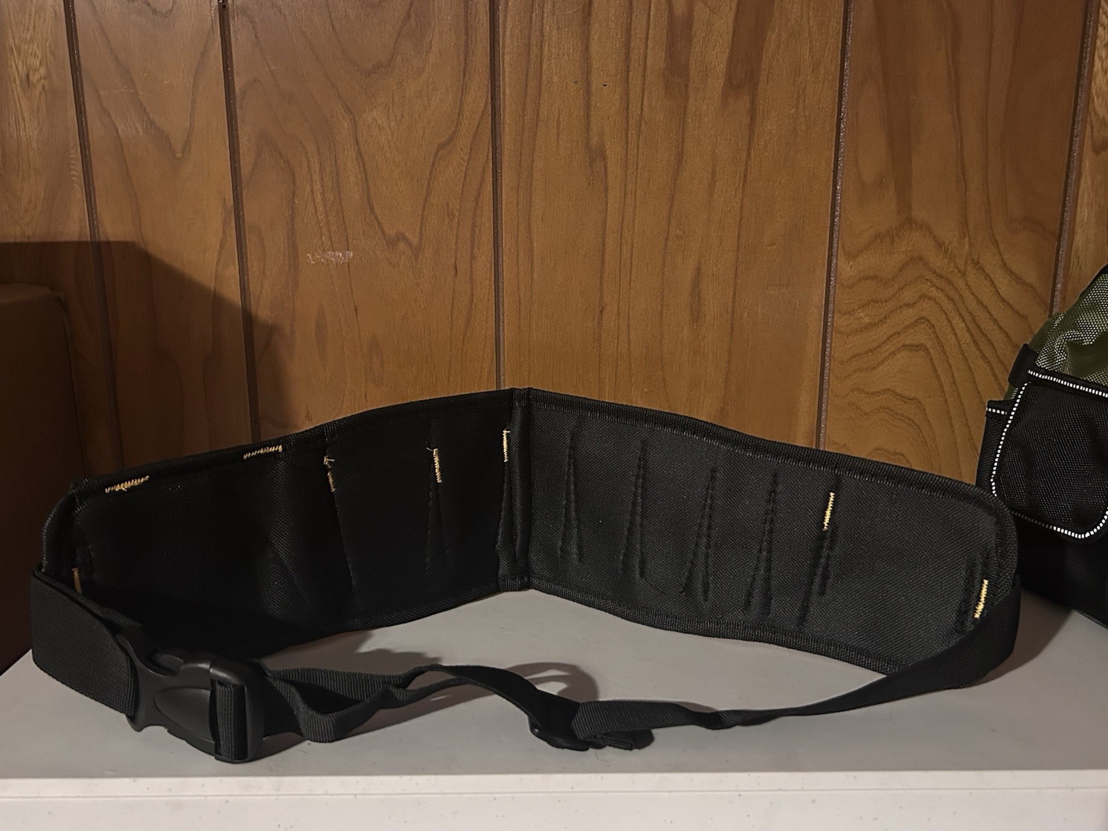 16 Inch Tool Bag with 25 Pockets Heavy Duty with magnetic wrist strap, Tool Belt