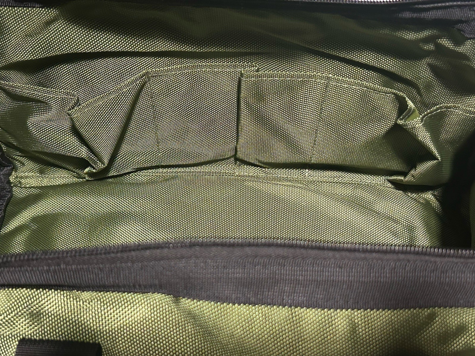 16 Inch Tool Bag with 25 Pockets Heavy Duty with magnetic wrist strap, Tool Belt