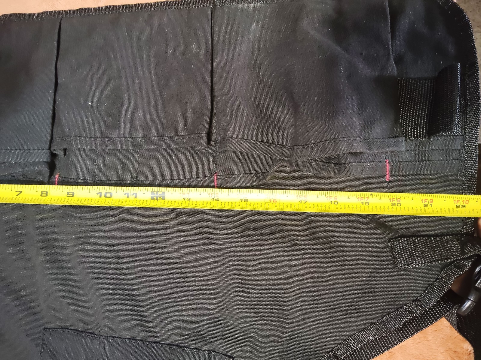 Husky Tools 23 Inch 16 Pocket Black Canvas Bib Tool Apron Workshop Equipment