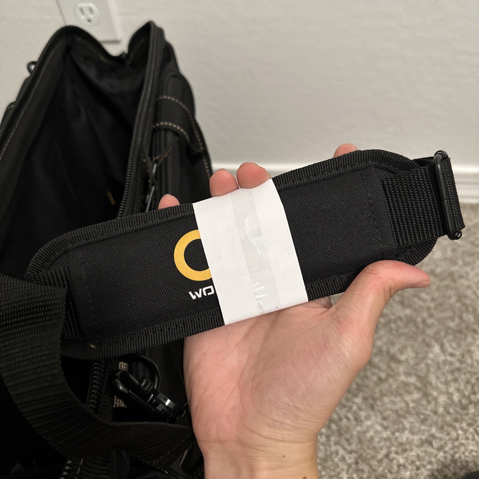 CLC 1539 50 Pocket Large 18″ Multi-Compartment Tool Bag Carrier Shoulder Strap