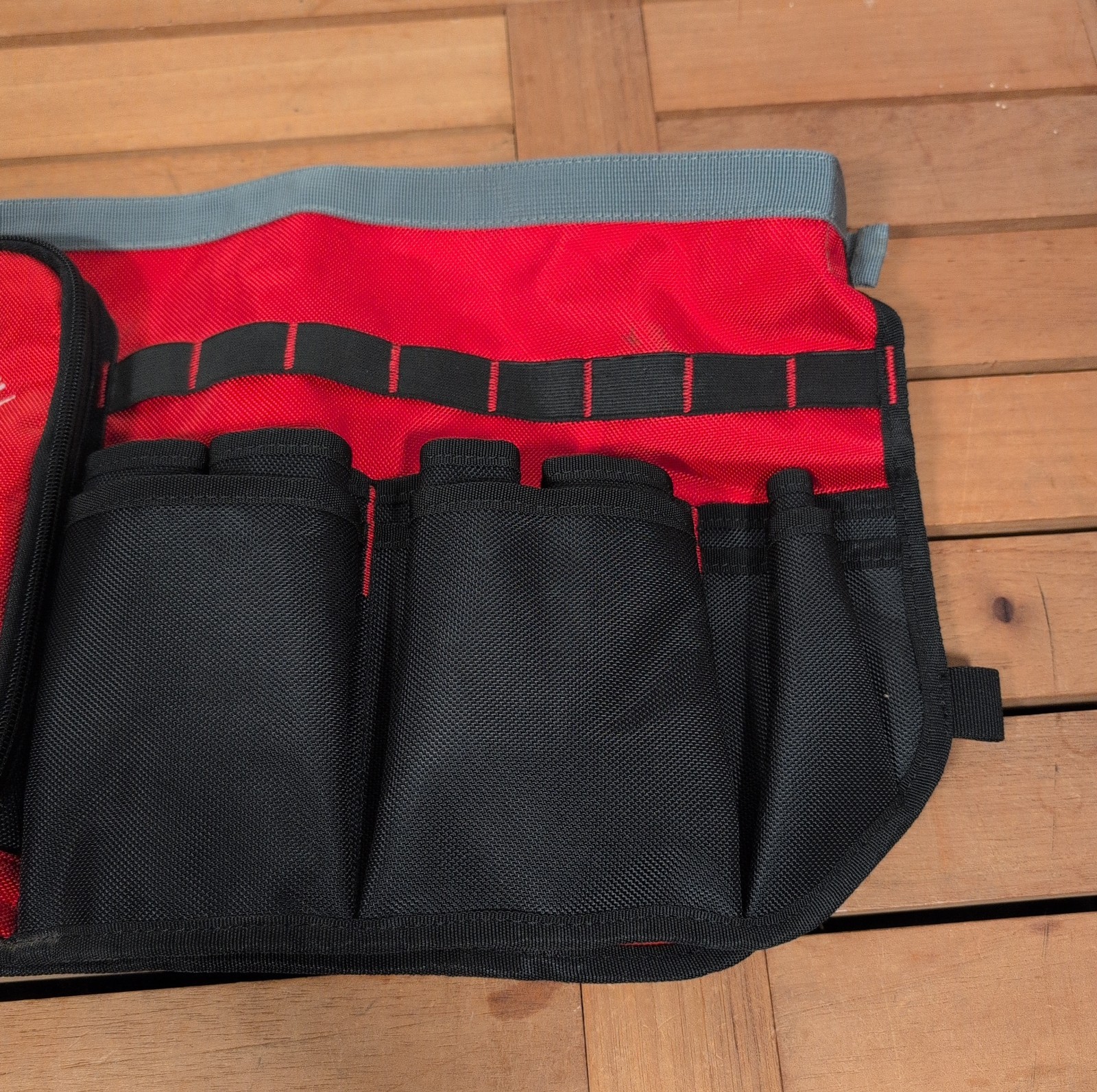 Milwaukee 48-22-8175 10-Inch Open Bucket Organizer Bag, 32 Exterior Wrap Pockets