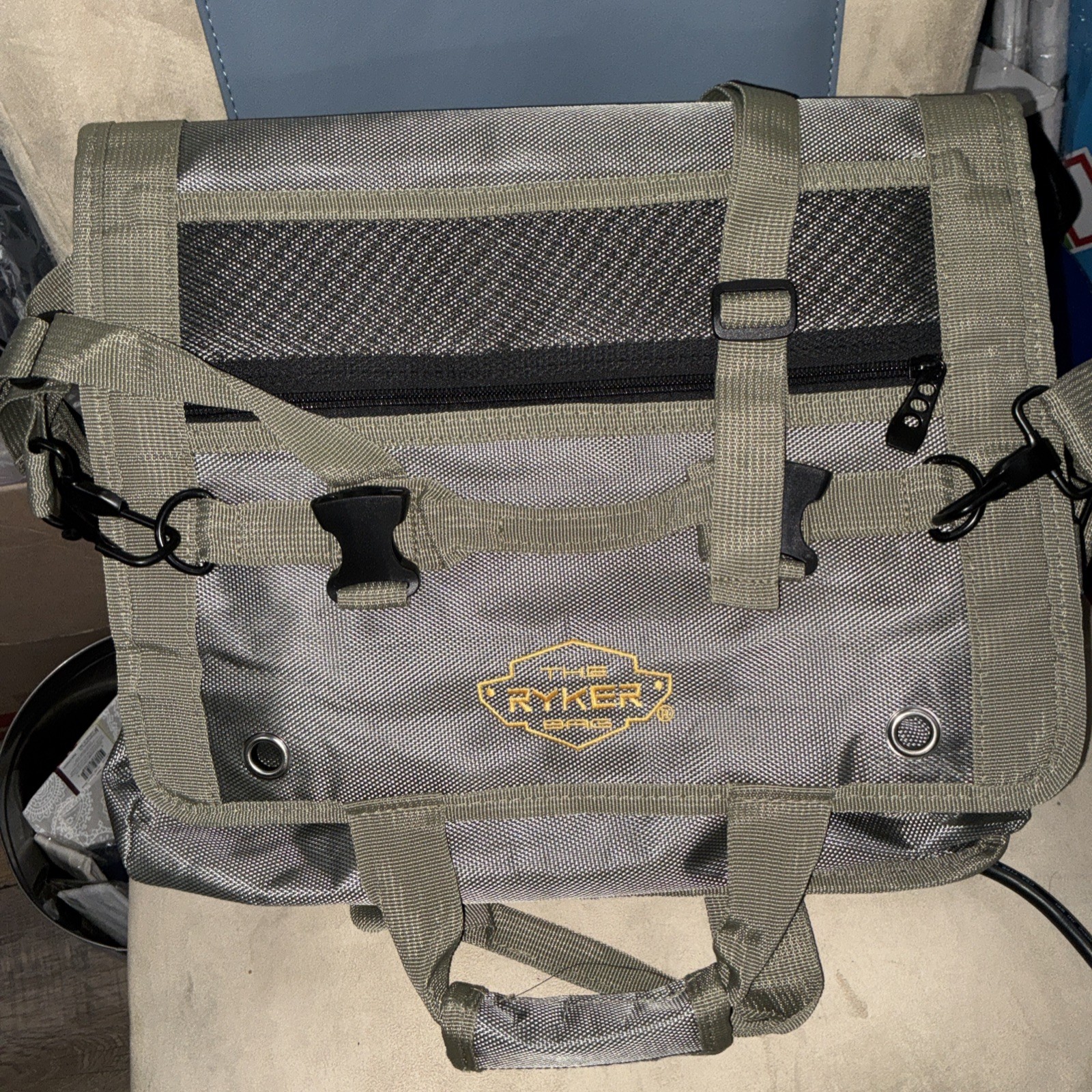 Ryker Roll Up Tool Pouch Gray Handle Multiple Compartments Zippered Pockets