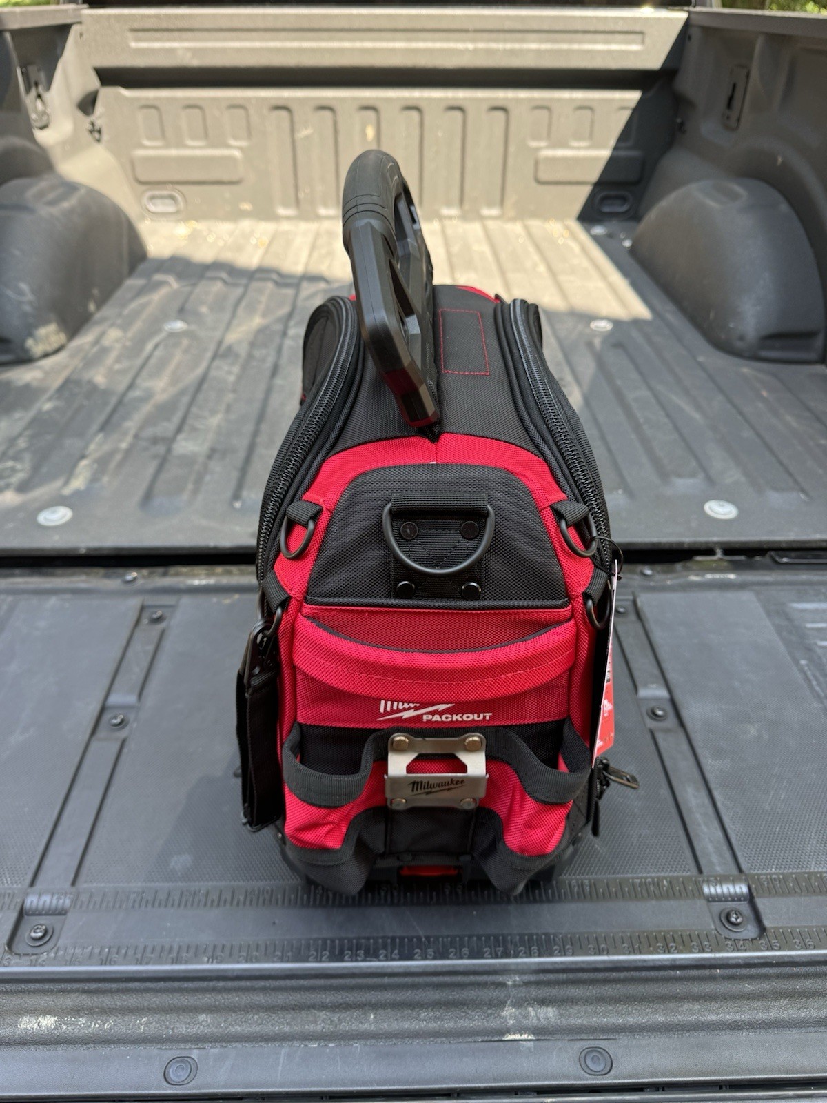 Milwaukee 48-22-8316 Packout 15″ Structured Tool Bag with Padded Shoulder Strap