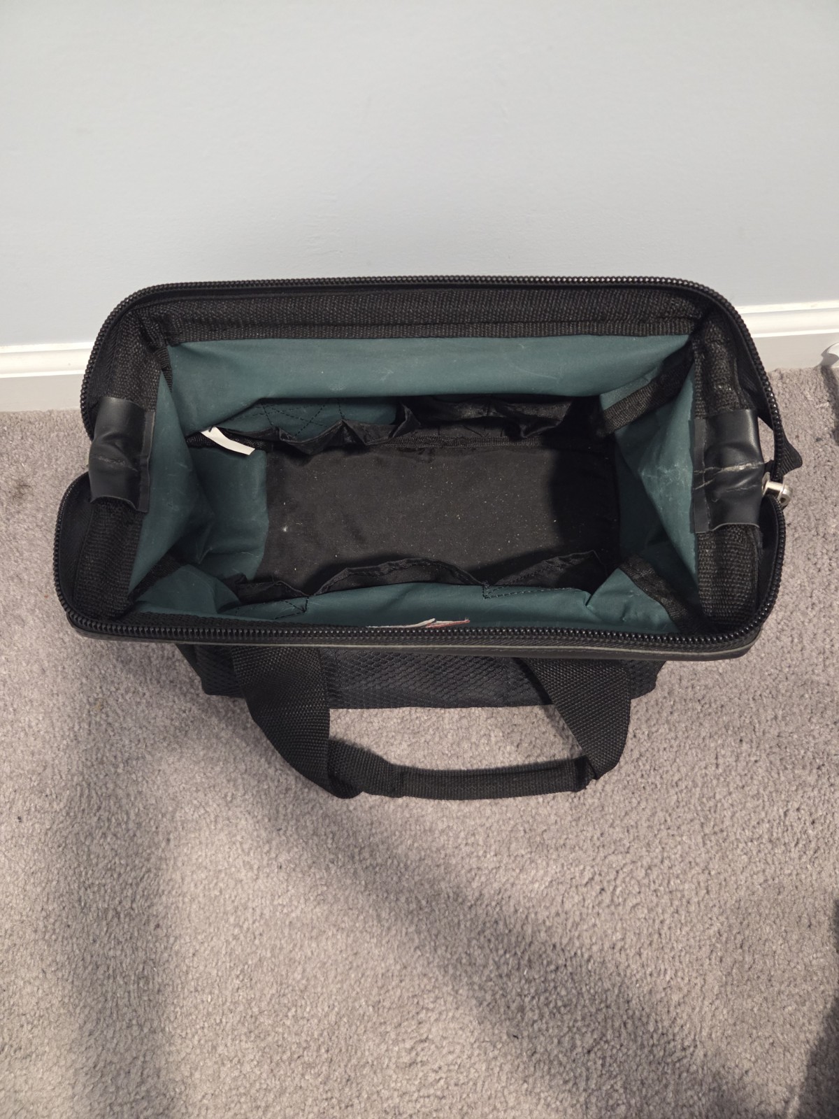 Craftsman 12″ Wide Mouth Accordion Style Zippered Tool Bag 12″x9″x7″ Green Black
