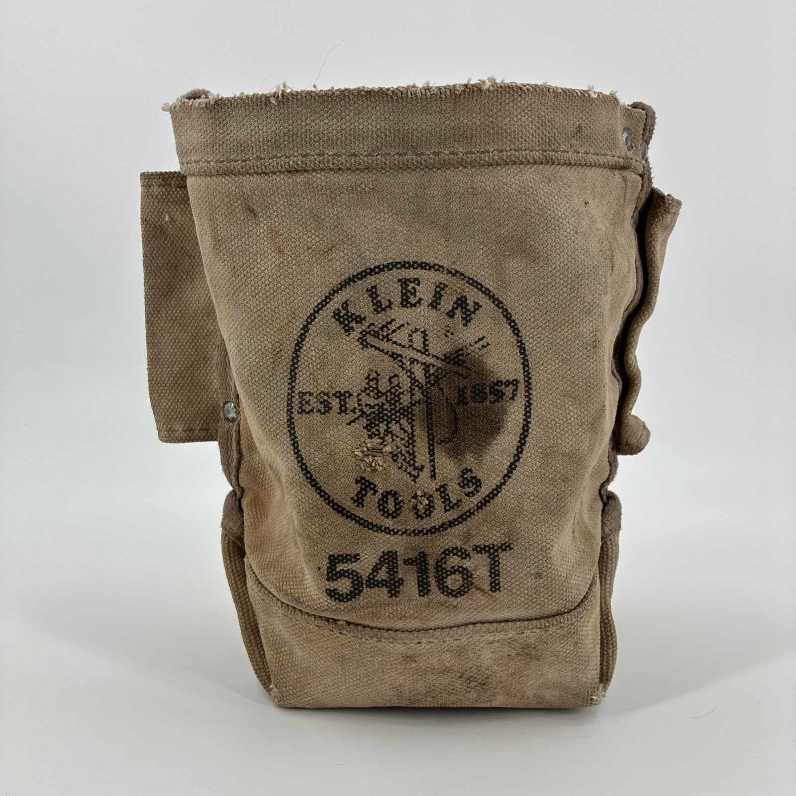 Klein Tools Bag 5416T Bull Pin Bolt Pouch Canvas Rivets Distressed