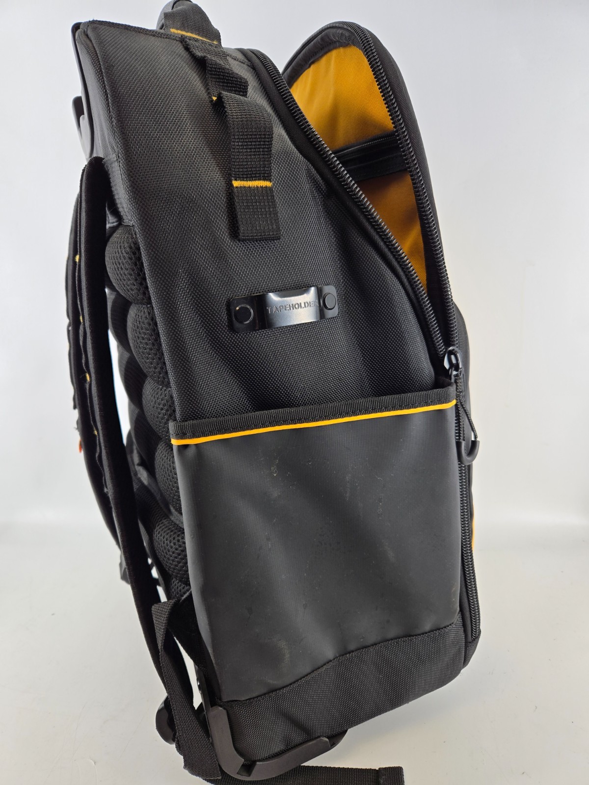 DEWALT PRO Backpack on Wheels DWST60101
