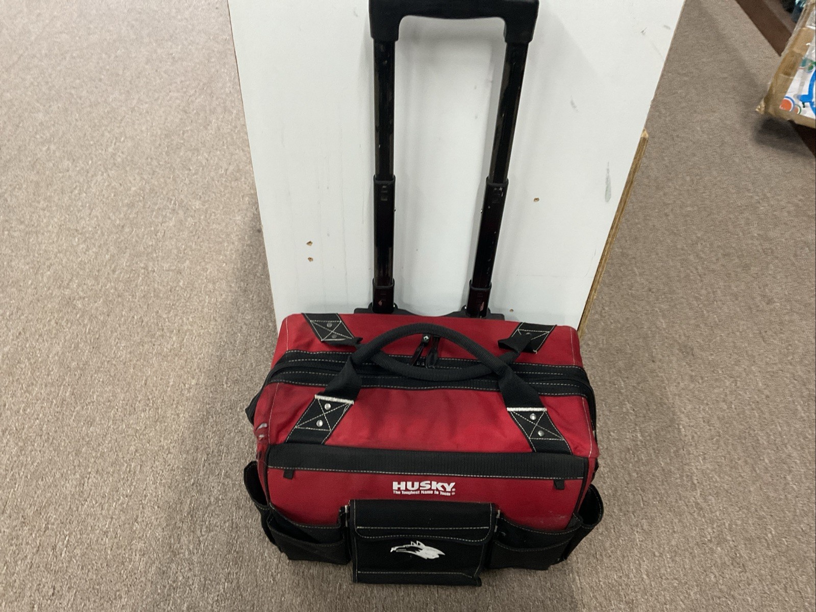 Husky GP-43196N13 18″ 600-Denier Red Contractor’s Rolling Tool Bag