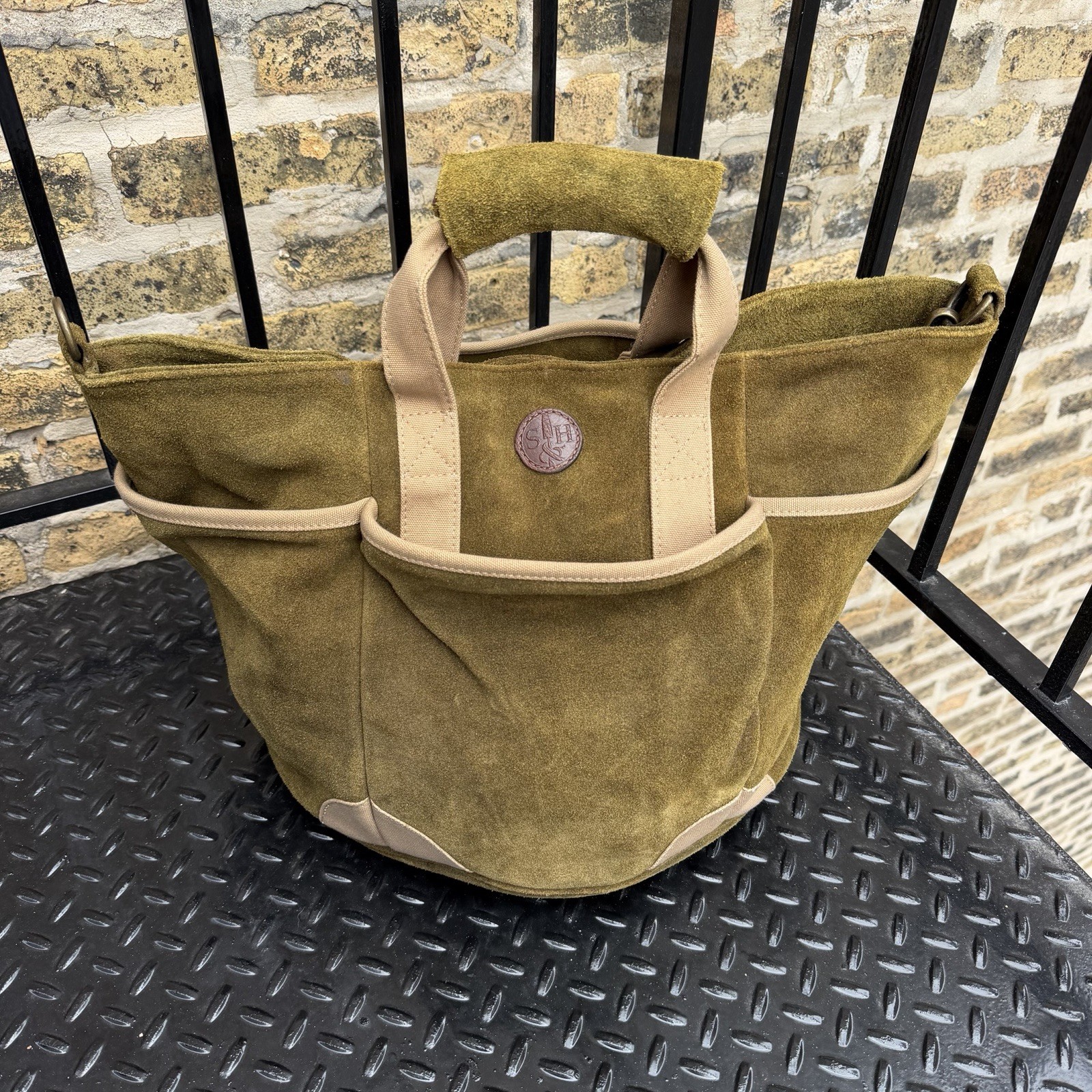 Smith & Hawken Premium Suede Leather Gardening Tool Bag w/ Shoulder Strap Green