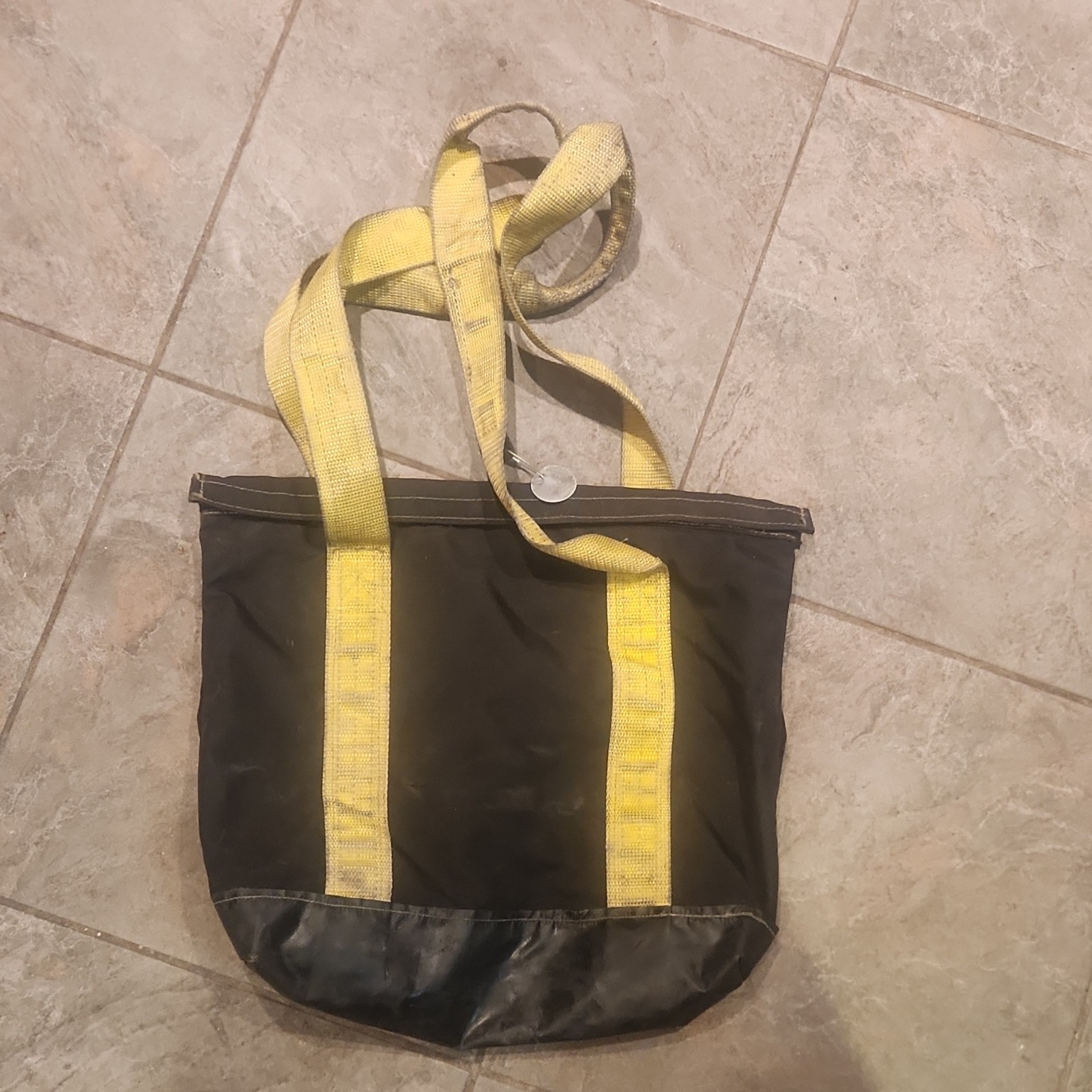 Lift-It Small Tool Bag Black/Yellow Polyester/Nylon Overhead Lifting 100355-690