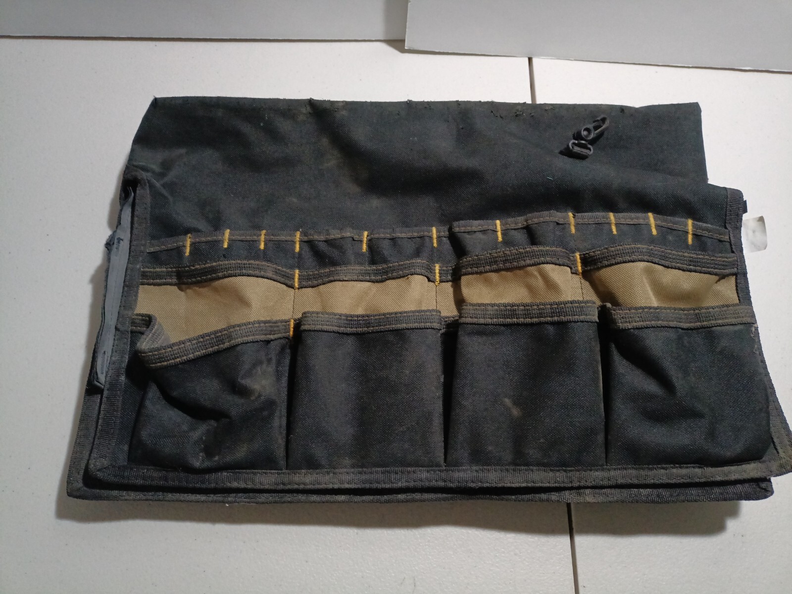 Polyester Bucket Organizer 48 pocket Black/Tan