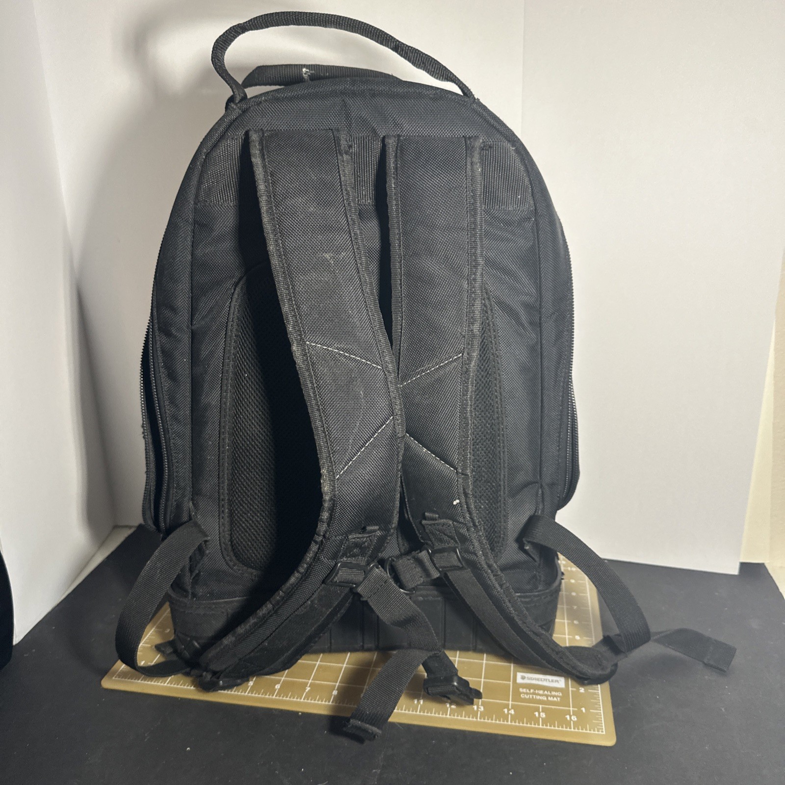 KLEIN Tools Tradesman Pro Tool Bag Backpack 39 Pocket Black 55421BP-14