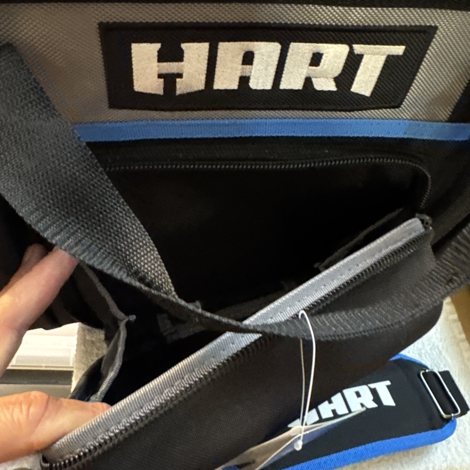 HART 16-inch Tool Bag,with Full Length Zipper and Shoulder Strap Carry New