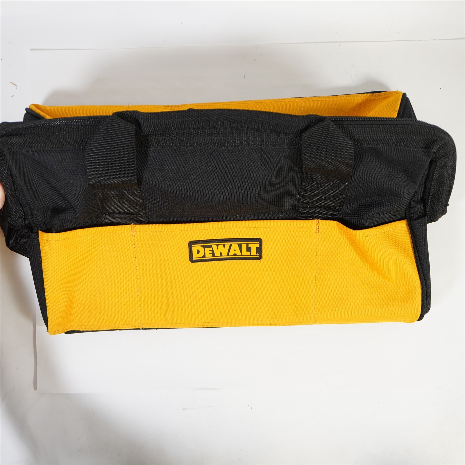 Dewalt Heavy Duty Contractor Tool Bag 18.5″x11″x11″ DCK019