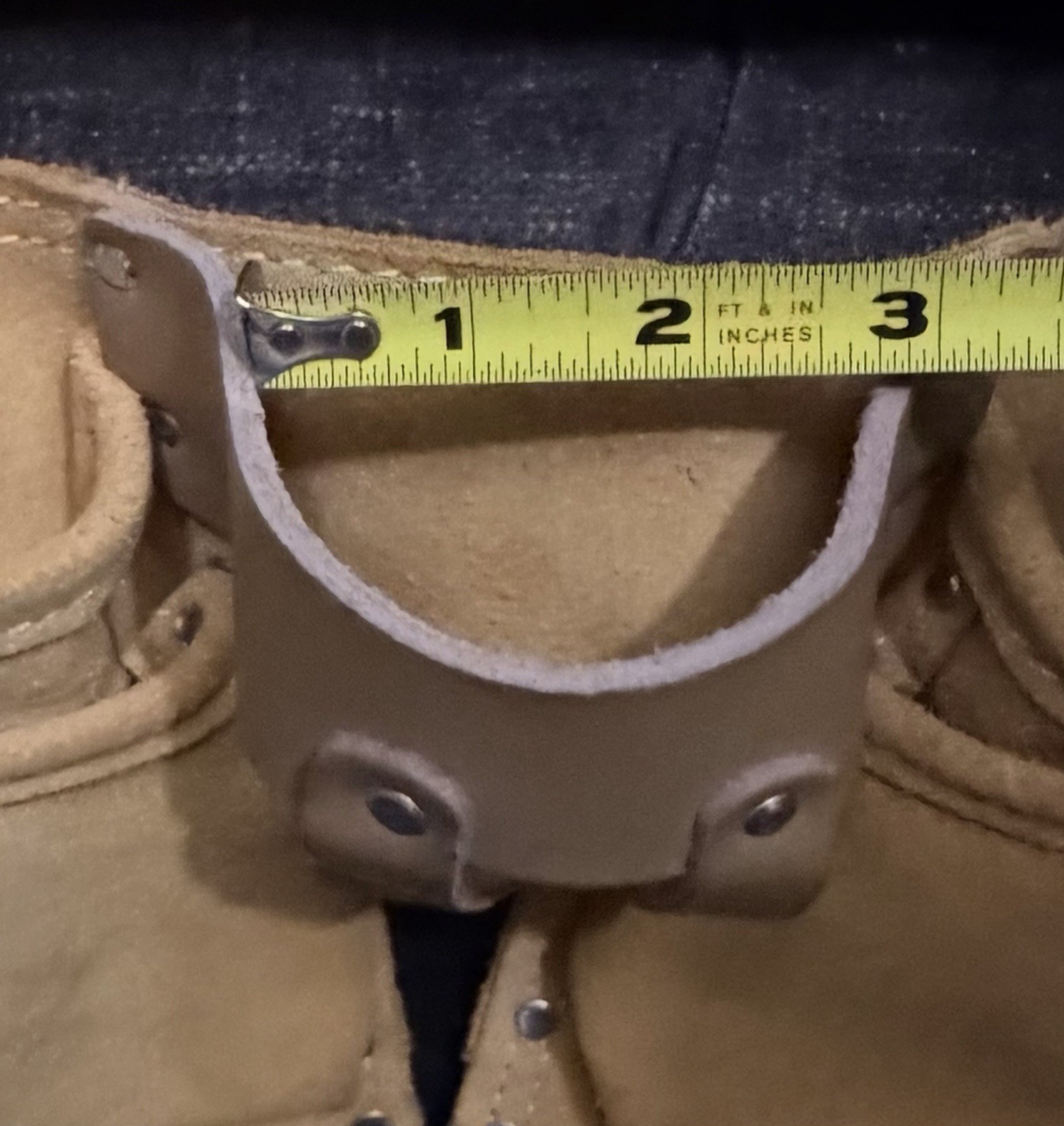 Preowned Unbranded EUC Leather Tool Pouch With Nylon Belt