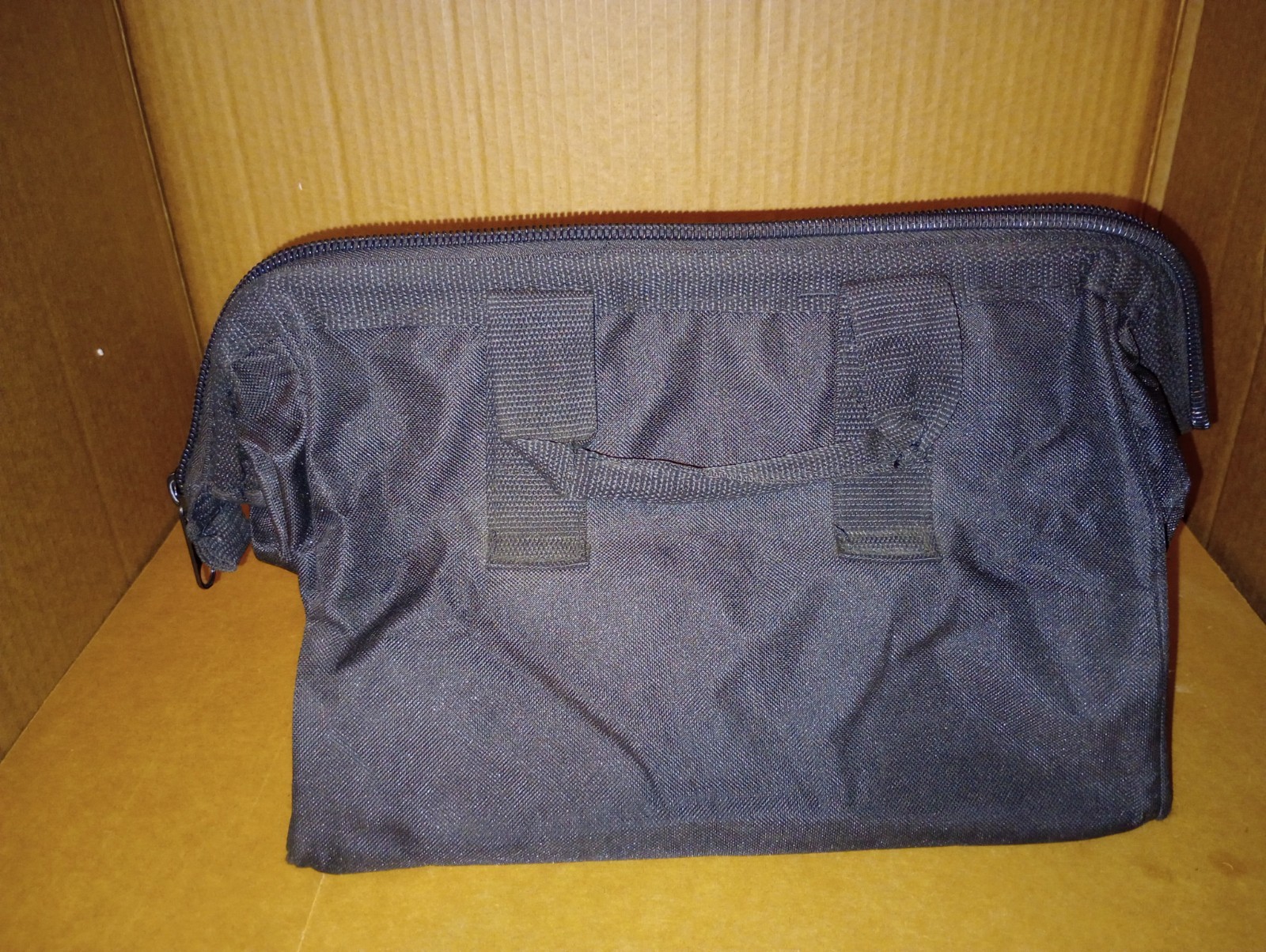 Craftsman 13″ Large Mouth Tool Bag – Black/Red