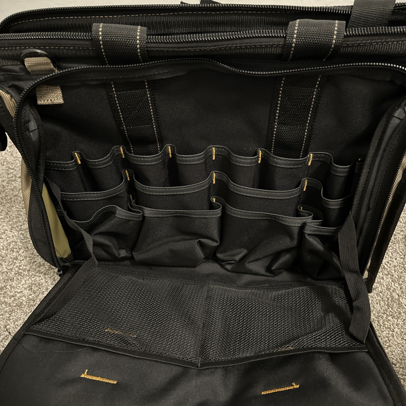 CLC 1539 50 Pocket Large 18″ Multi-Compartment Tool Bag Carrier Shoulder Strap