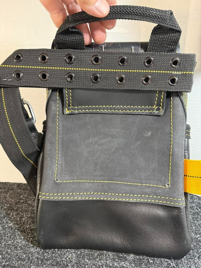 NEW DeWALT DG5433 Carpenter’s LEATHER Nail Tool Bag Pouch 10-Pocket Tools Belt