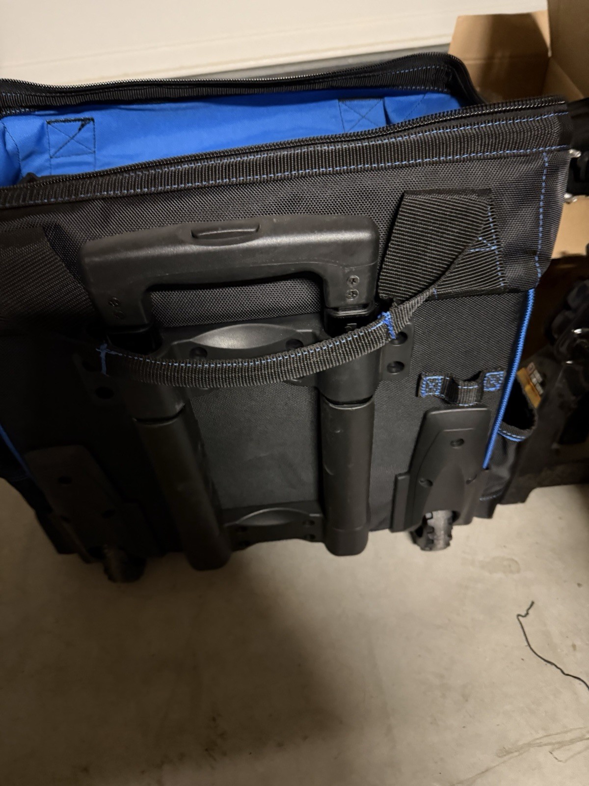 Kobalt 16in Rolling Tool Bag