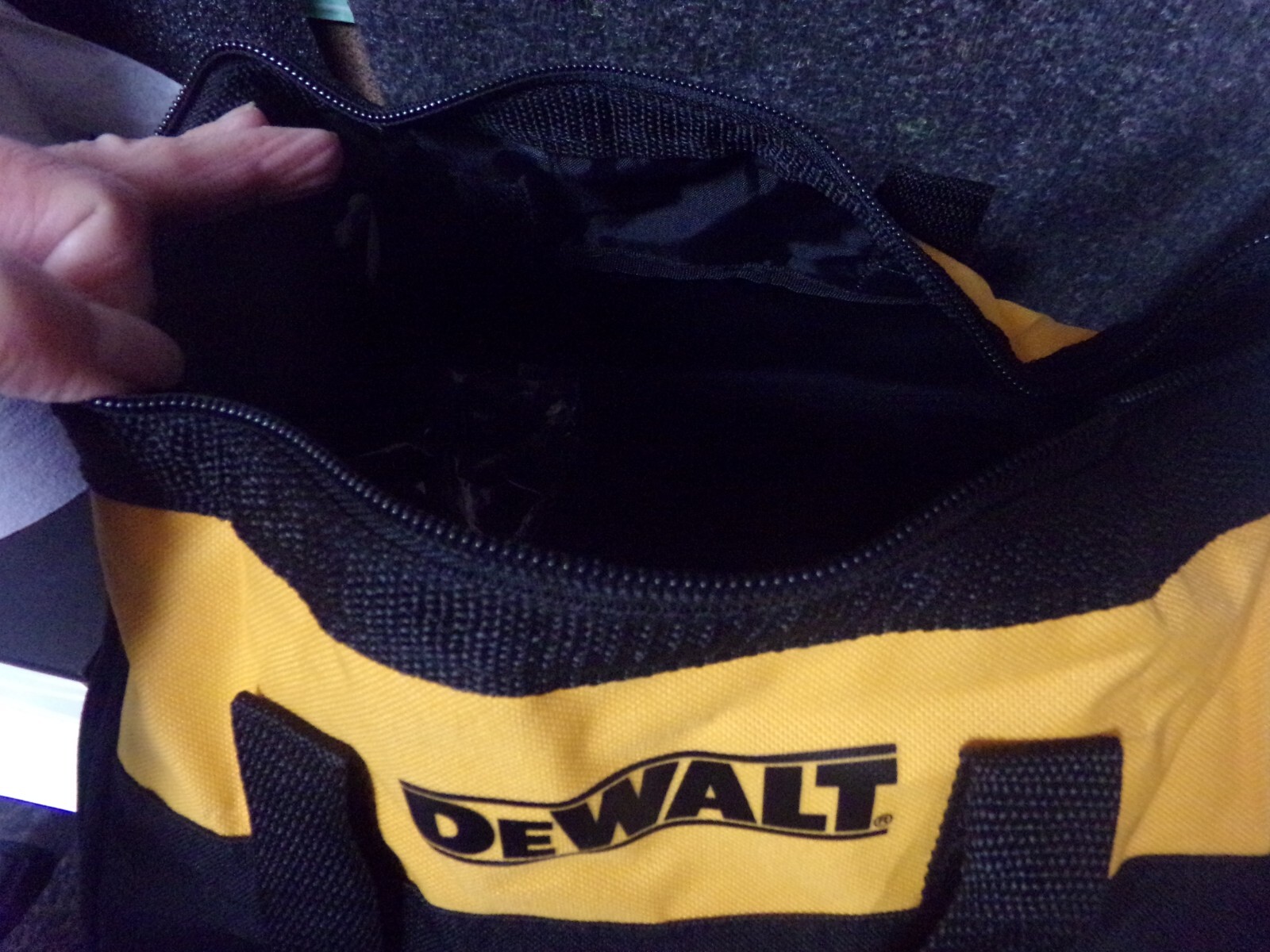 Dewalt Tool Bag 11″ X 9″ X 7″ Drill / Impact (bag only) NEW (C)