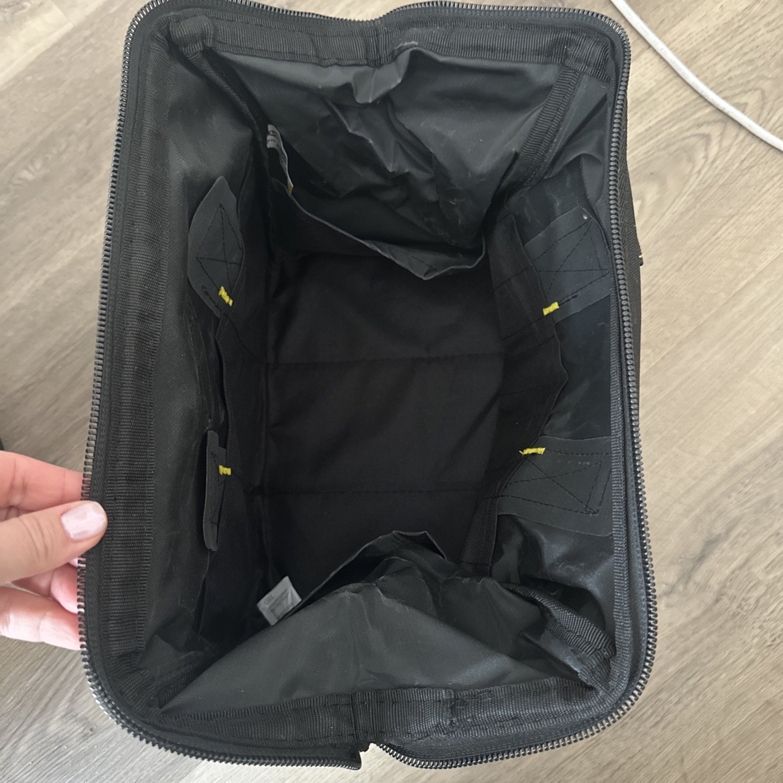 Voyager 12in Tool Bag – 21 pockets – 25 Lb. Capacity BLACK NWT