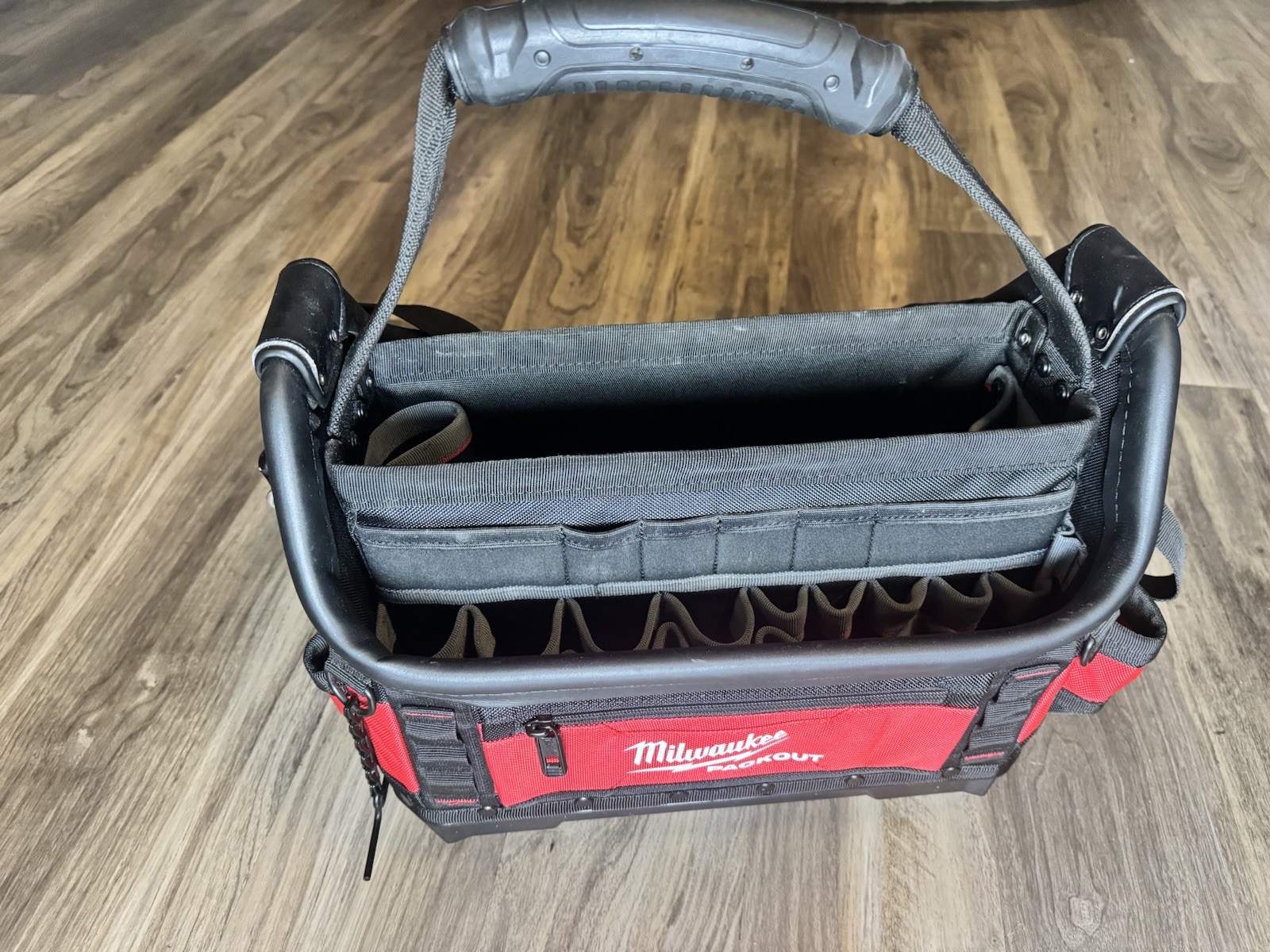 Milwaukee PACKOUT 15 in Structured Tool Tote w/ Handle Red/Black 48-22-8317
