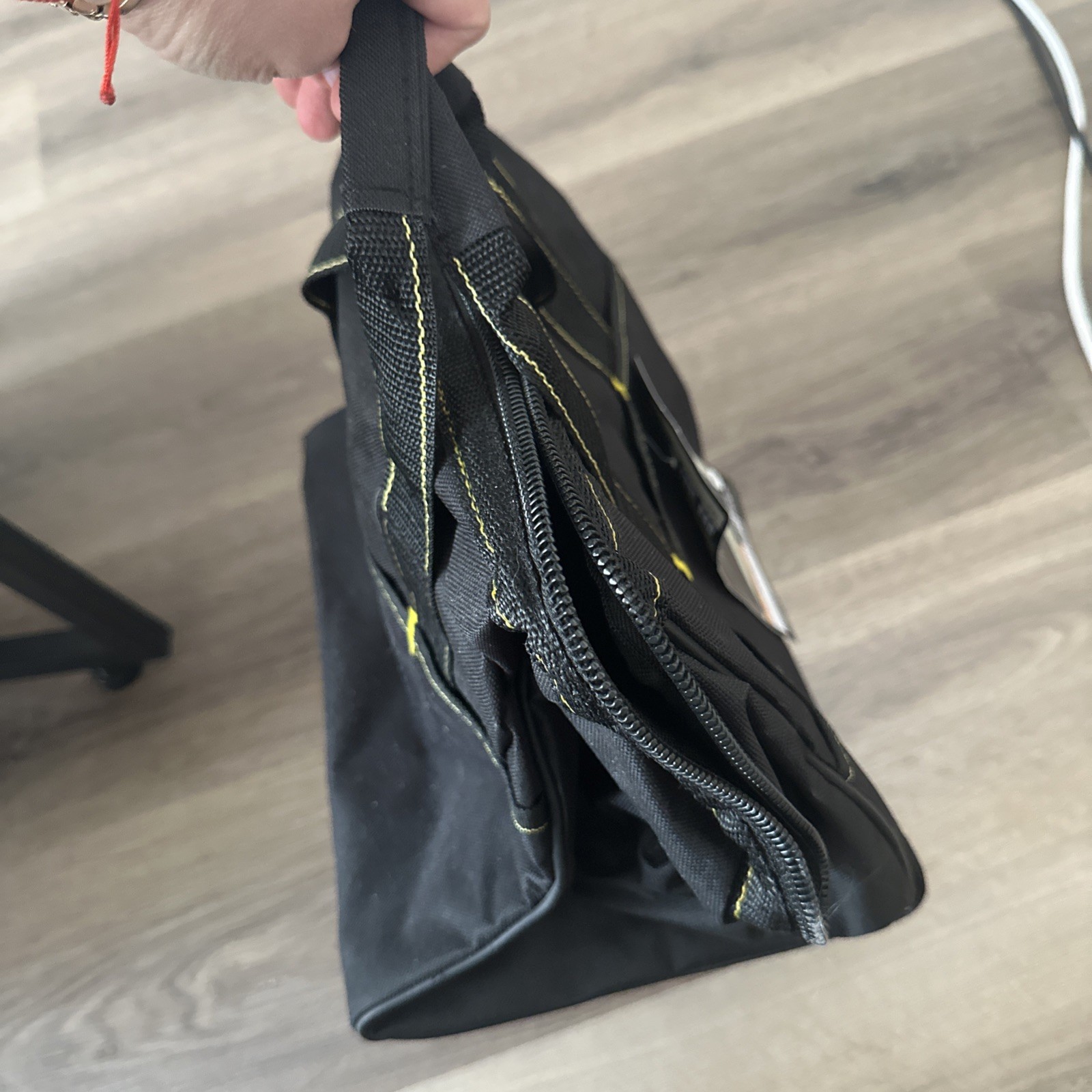 Voyager 12in Tool Bag – 21 pockets – 25 Lb. Capacity BLACK NWT