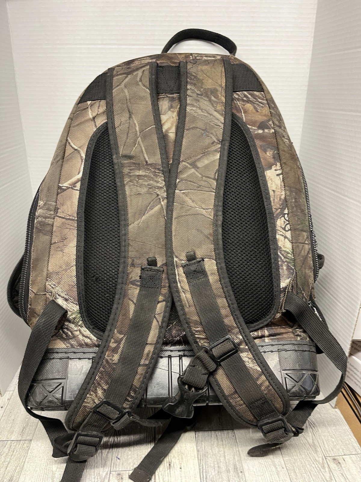 Klein Tools Camouflage Backpack Tool Bag Work Handyman Heavy Duty Tradesman READ