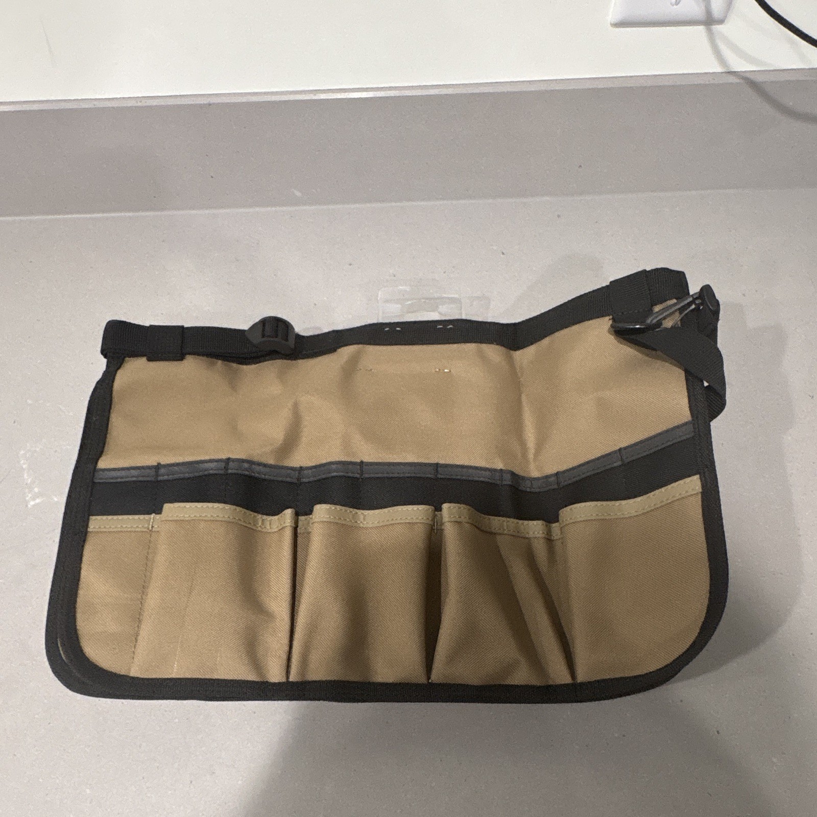 CLC ToolWorks Outside Bucket Pockets 1118 30-Pocket Polyester Brown/Black