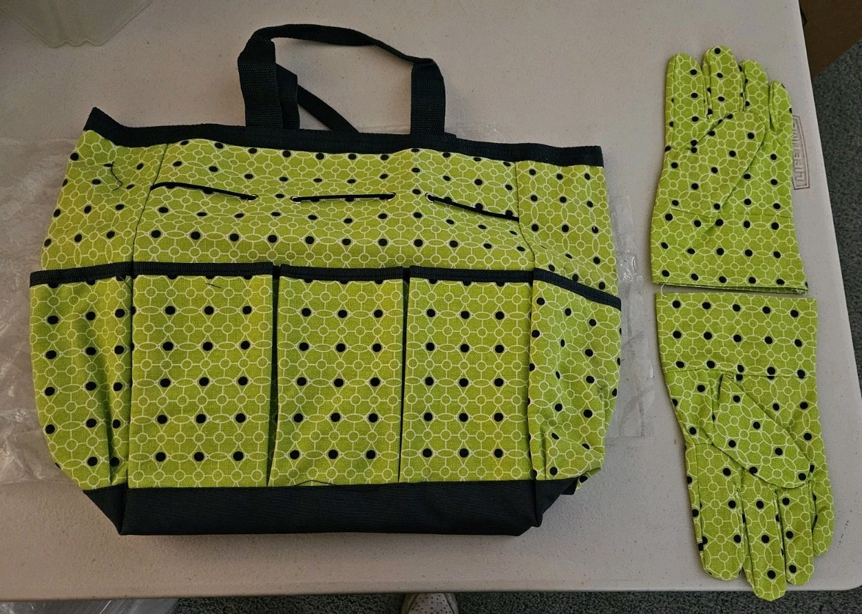 Green With Blue Dots Multipocket Garden Utility Tote Bag W/Matching Gloves