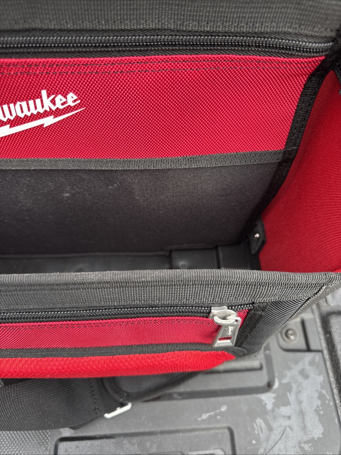 Milwaukee Tools 48-22-8315 PACKOUT 15 in Storage Tote