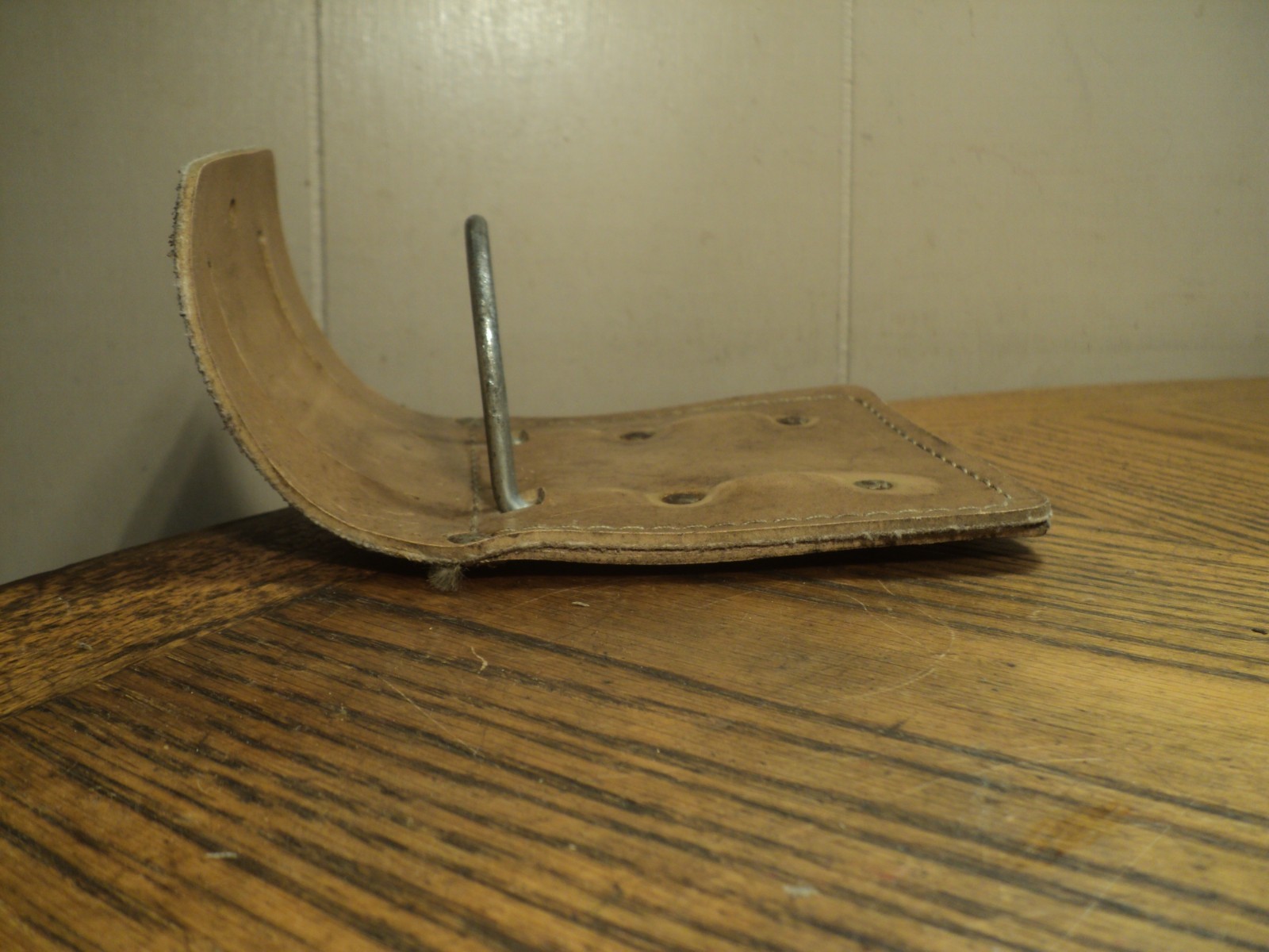 Vintage Leather Belt Mounted Hammer Holder Tool 8″ long Unbranded NEW?