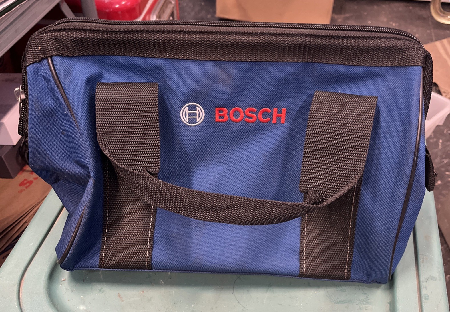 Bosch Medium Heavy Duty Canvas Tool Bag 13” x 9” x 9” 2610041759. ( B 4 )