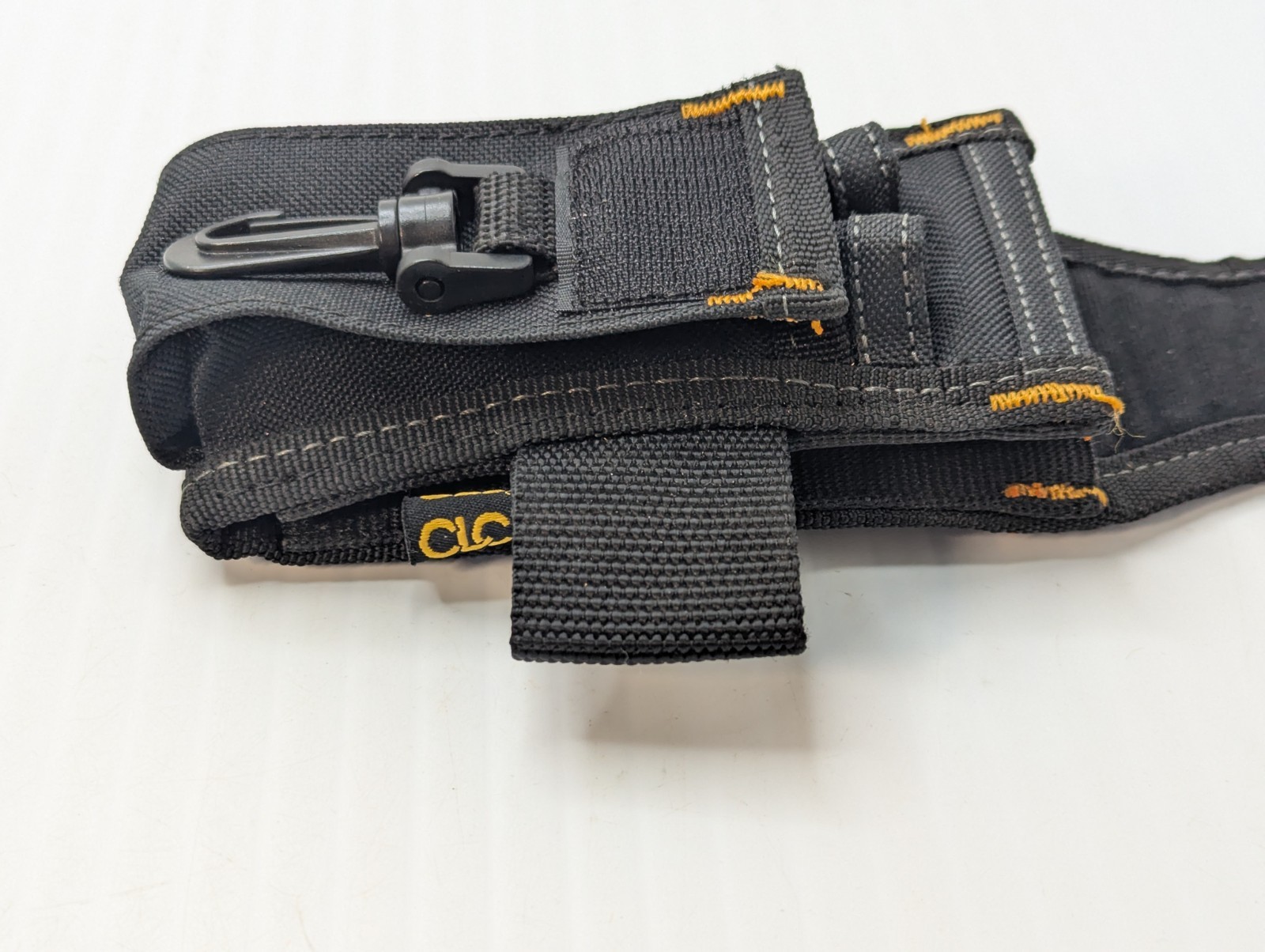 CLC Custom LeatherCraft 5-Pocket Cell Phone / Tool Holder With Clip – 1105