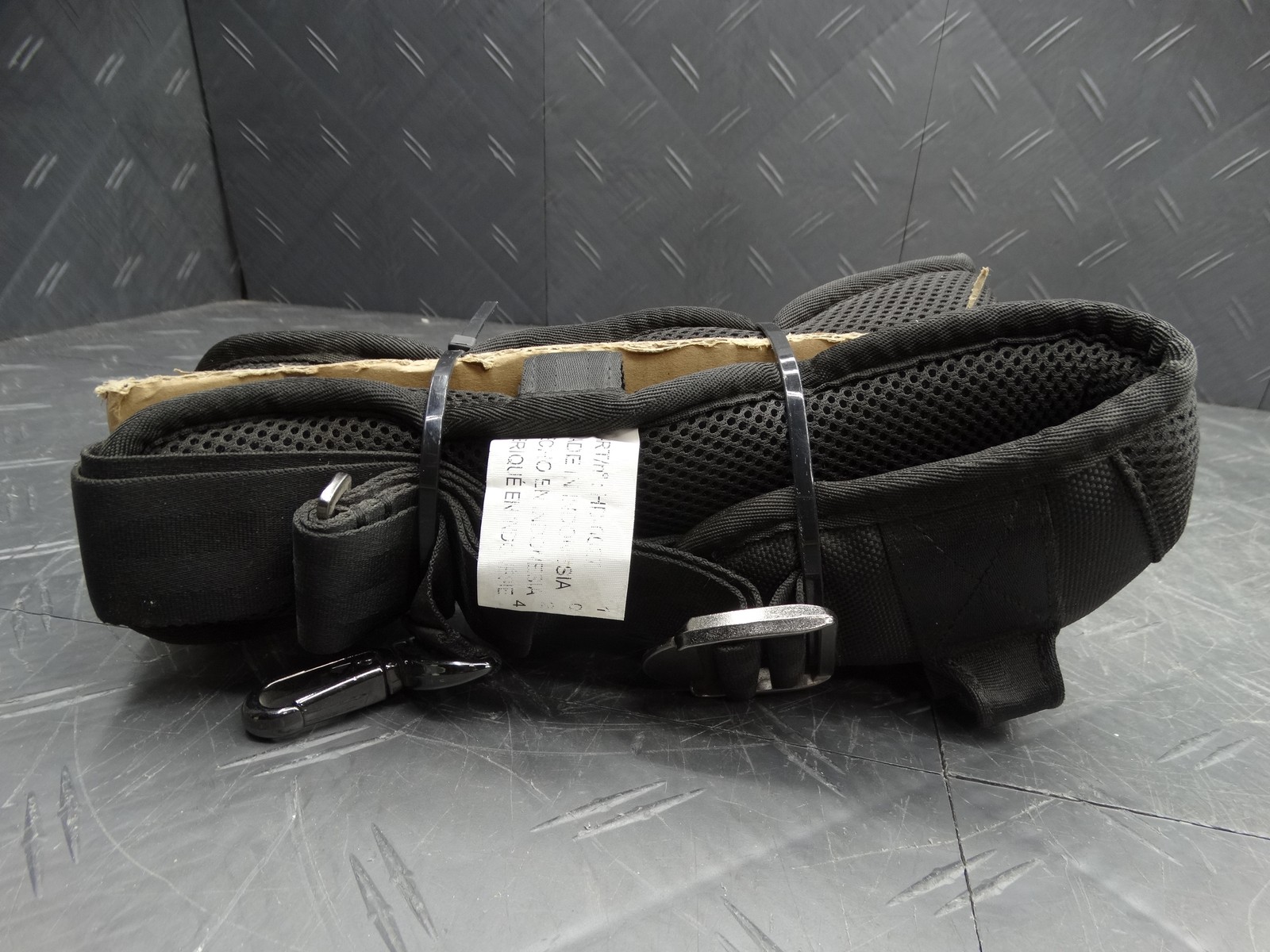 Husky Universal Sliding Rig Tool Belt Support in Black 81701N20