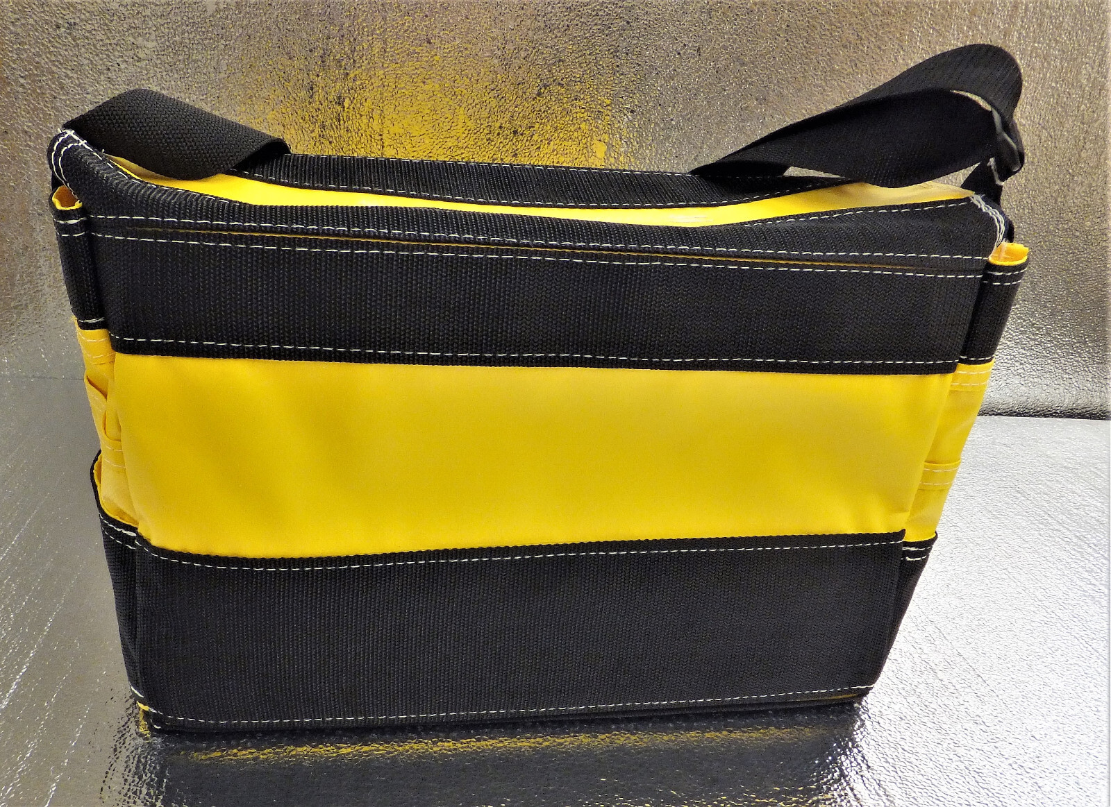 TOOL BAG-HARD WALL, VINYL COATED NYLON, HIGH STORAGE, ******SEE DESCRIPTION*****