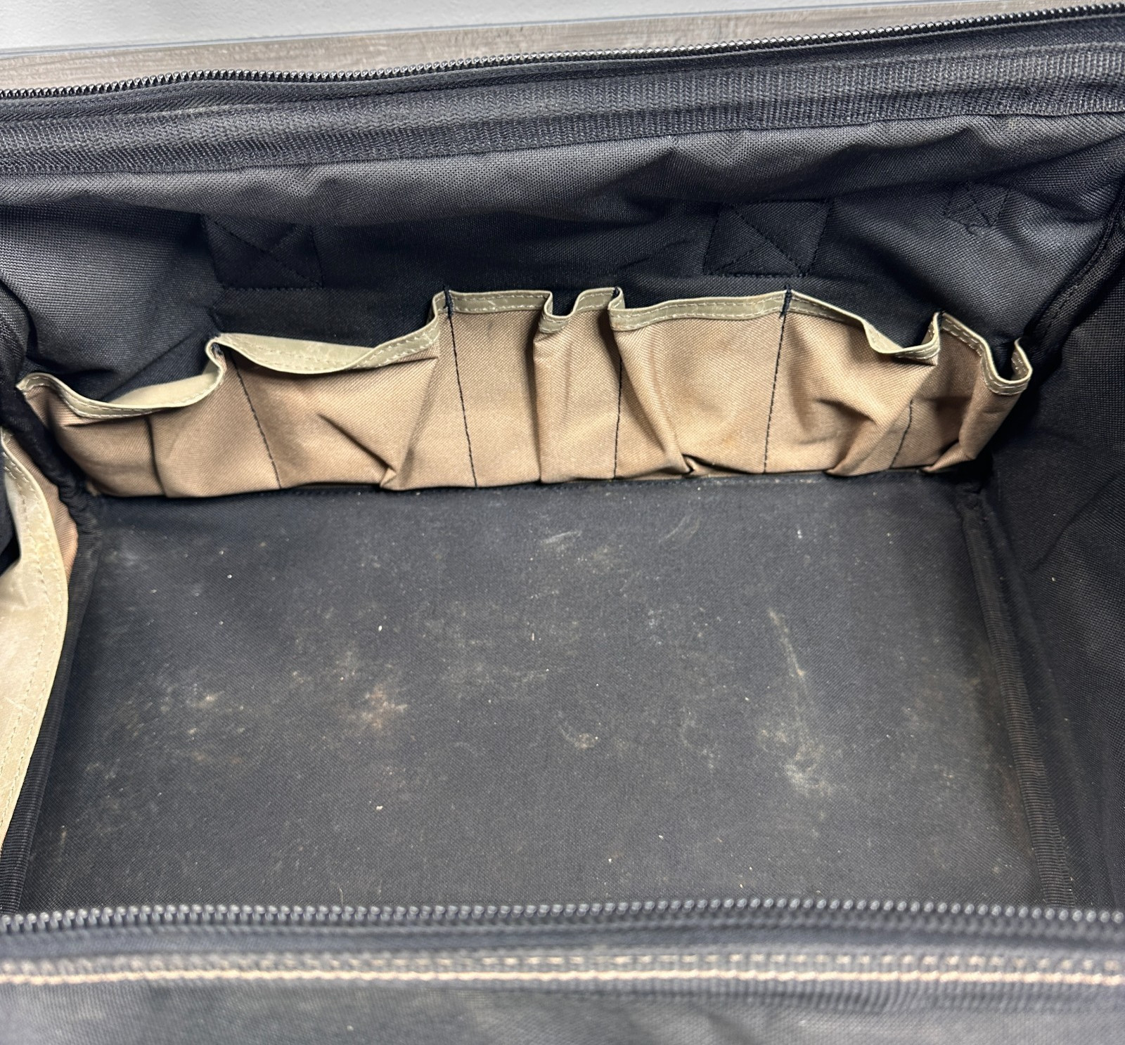 CLC Work Heavy Duty Tool Bag Black Polyester 23 Pockets No Strap 18″ x 11″ Zip