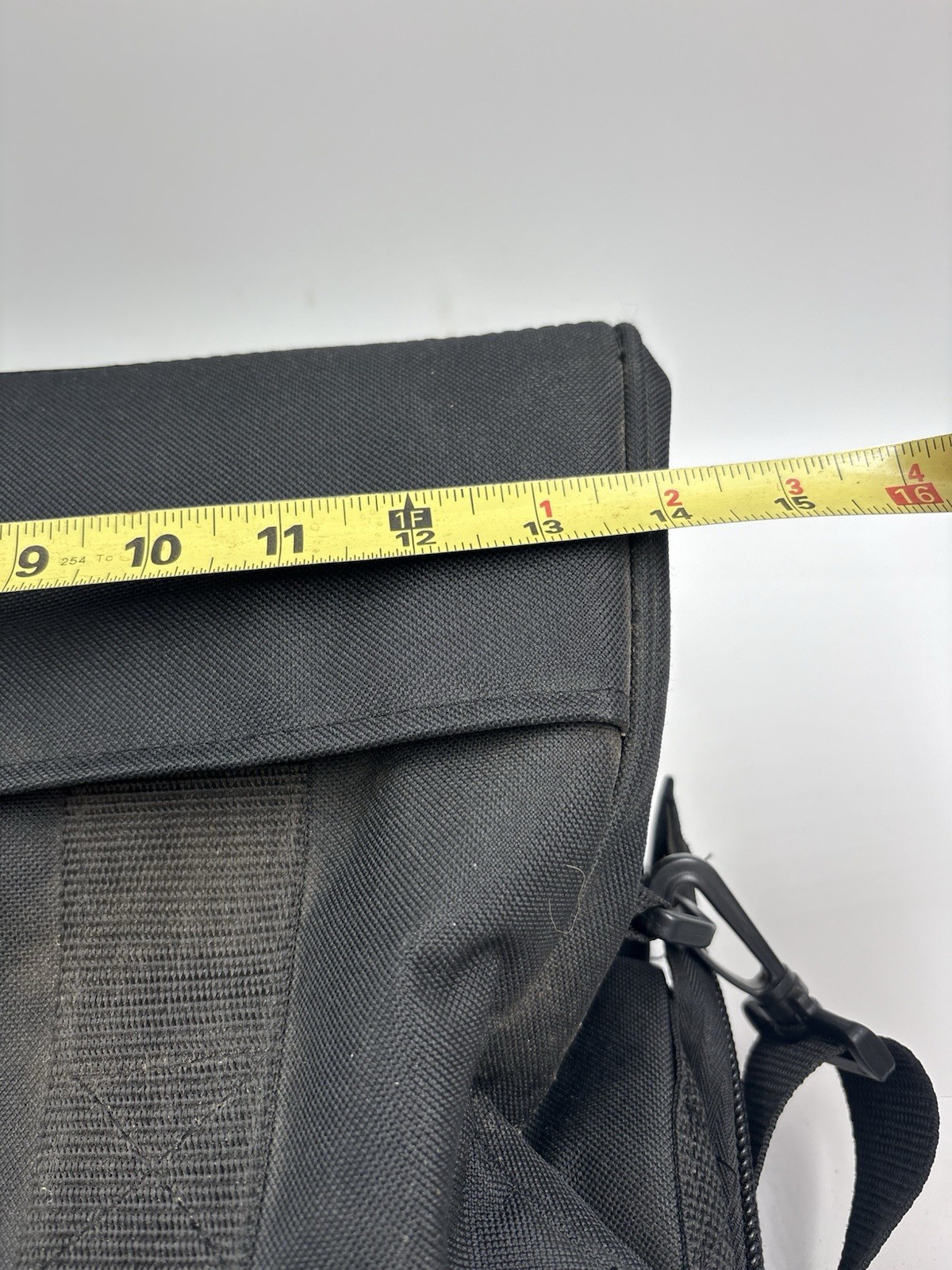 Craftsman’s Tool Bag Padded Handle Adjustable Strap Pockets Heavy Duty Preowned