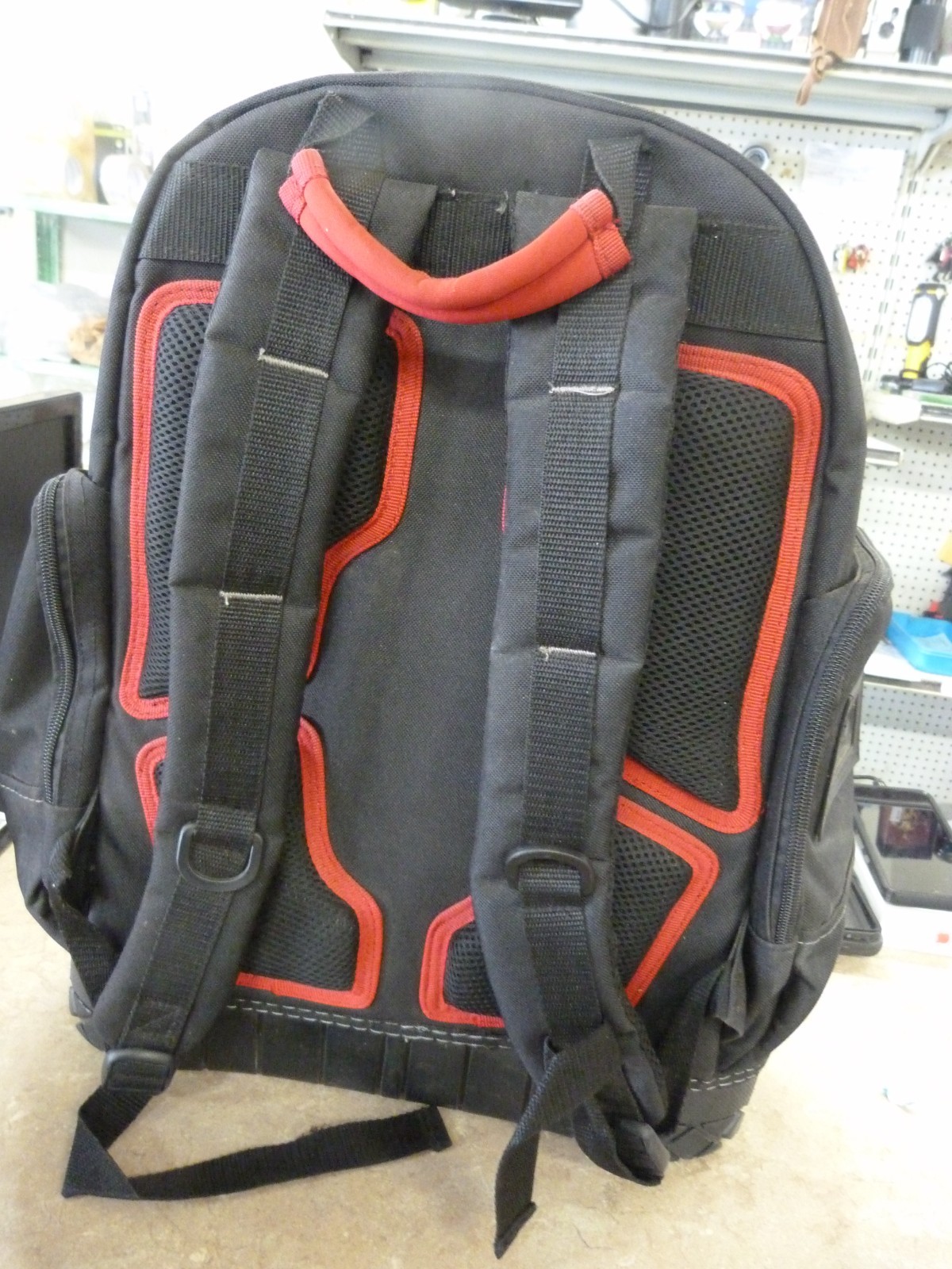 Husky Pro Tool Backpack Heavy Duty Rubber Bottom Storage Bag (H-68003-03)