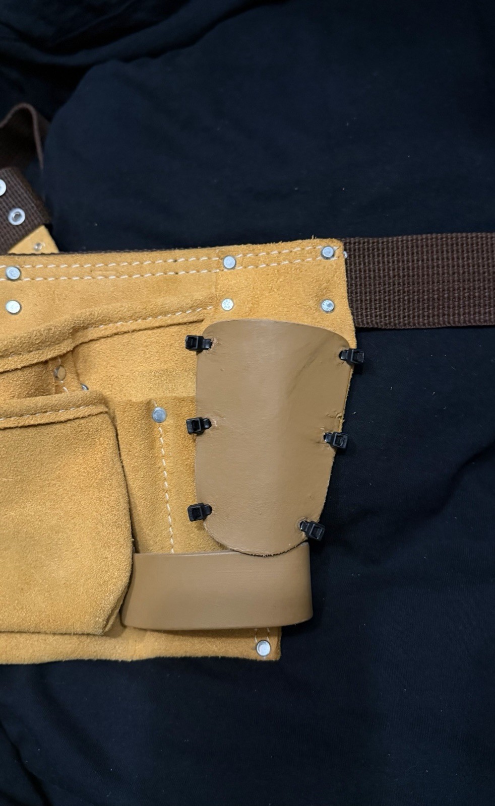 Preowned Unbranded EUC Leather Tool Pouch With Nylon Belt