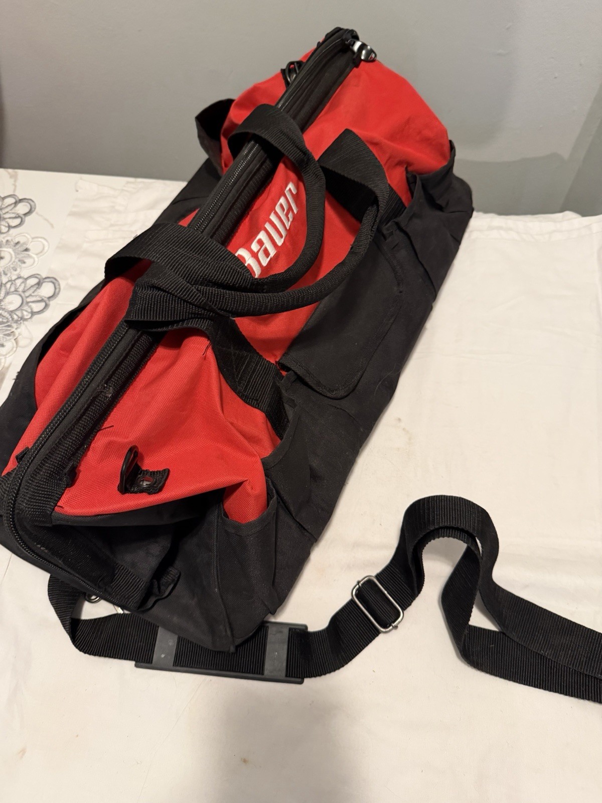 Bauer 24 in Tool Bag Red/Black Fabric w/ Shoulder Strap & Handle 201314B-B