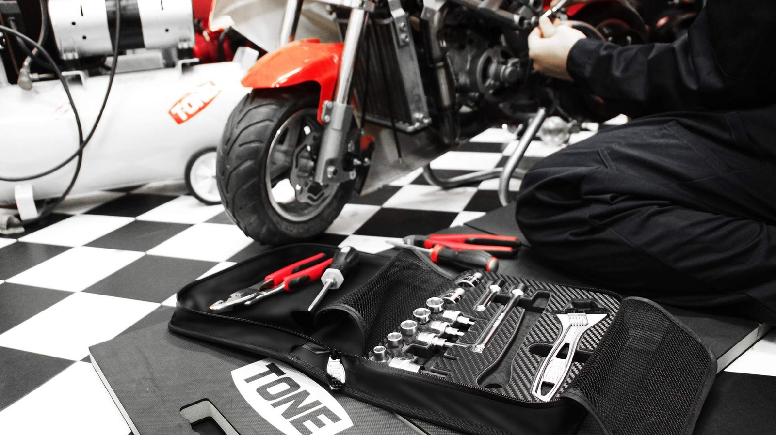 Tool Bag Set TSX3172 9.5mm3/8 Black Contents 21 Items