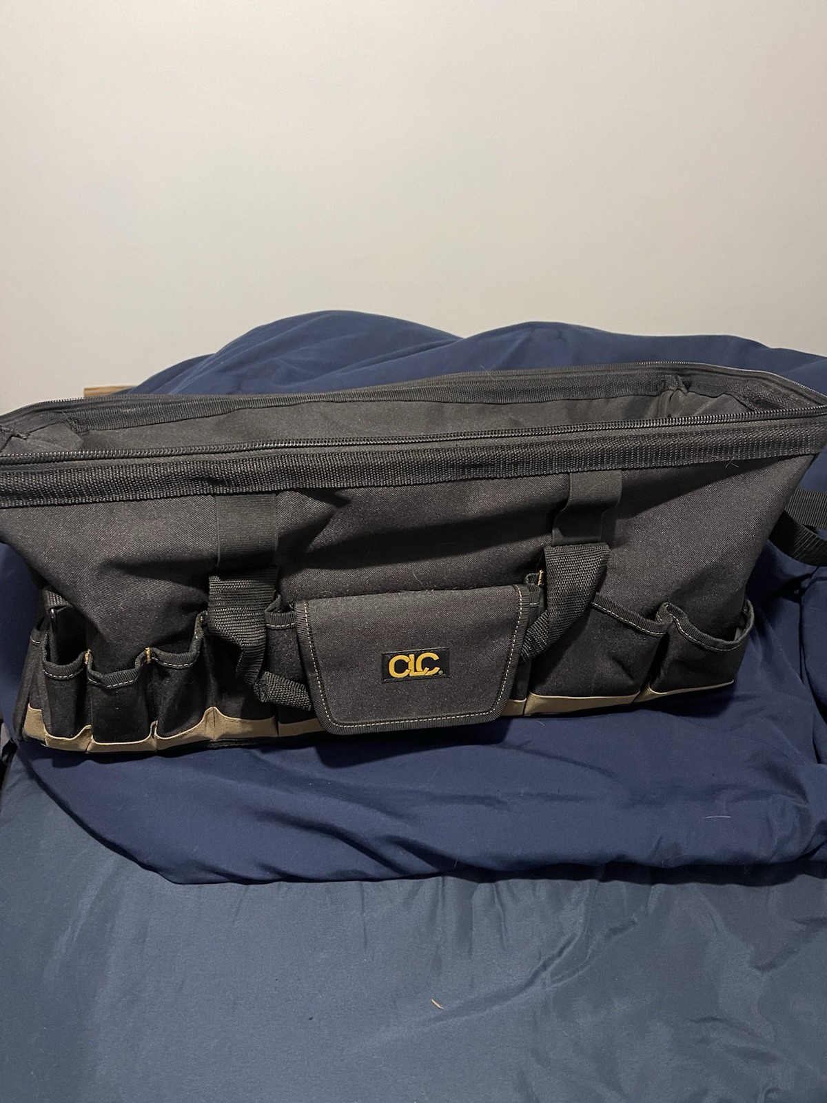 CLC Custom Leathercraft 1164 24 In. Megamouth Tote Tool Bag, 32 Pocket