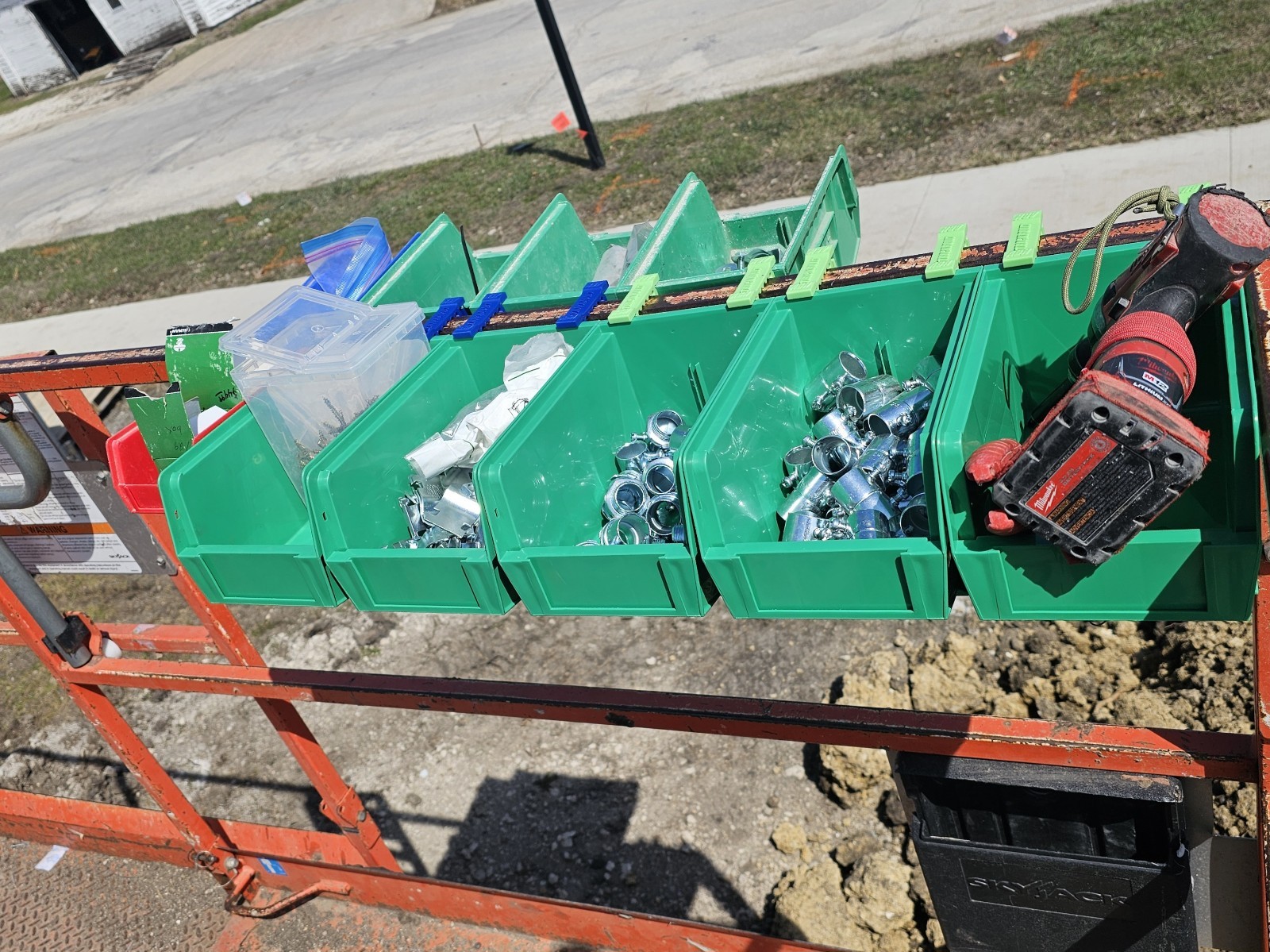 TRICKBUILT Akro Bin Hanging Brackets (6 Count) Skyjack JLG Manlift Genie