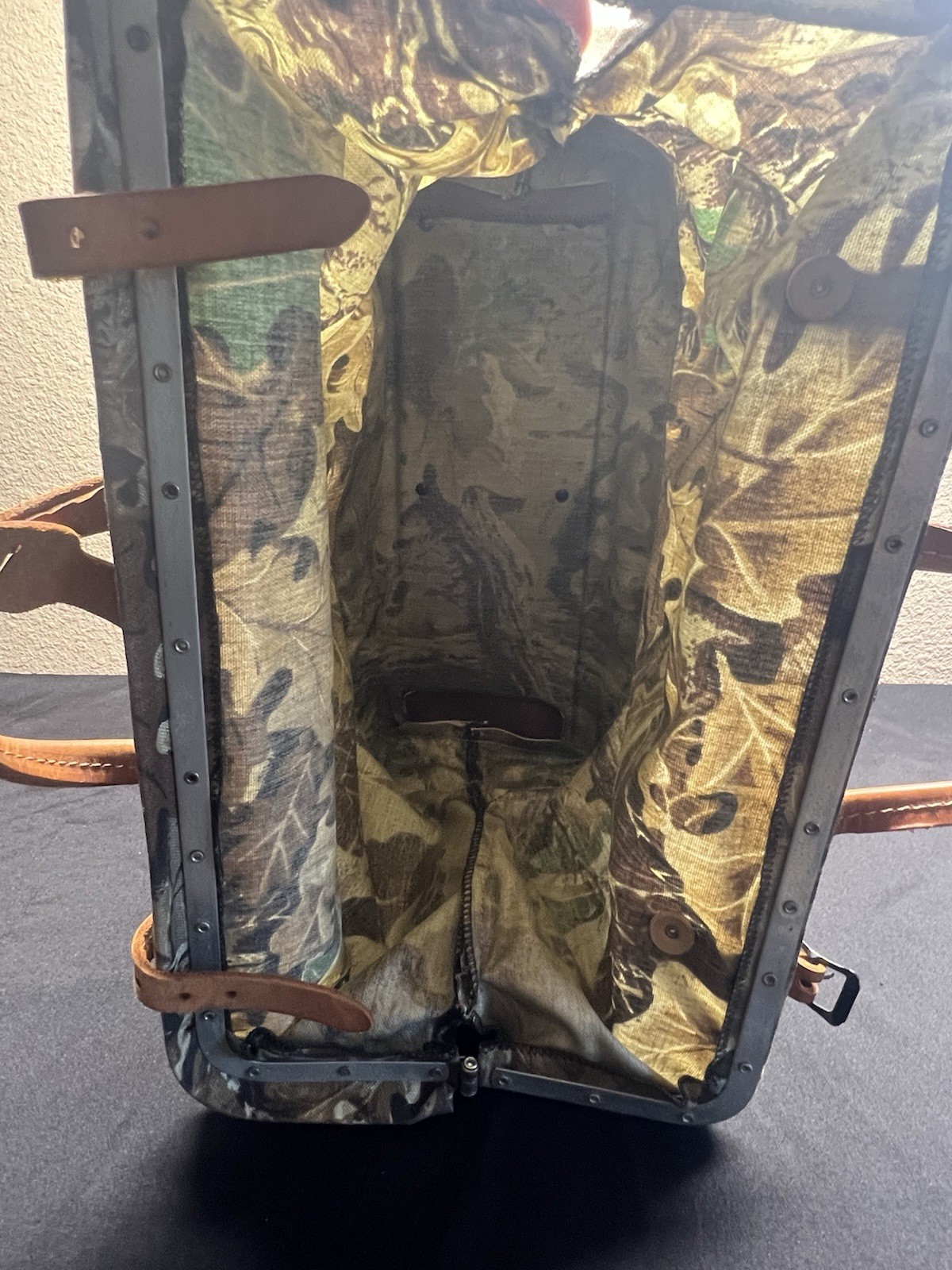 Klein Tools 5102-18C VTG Camo Bag Realtree Advantage Pattern USA Leather Canvas