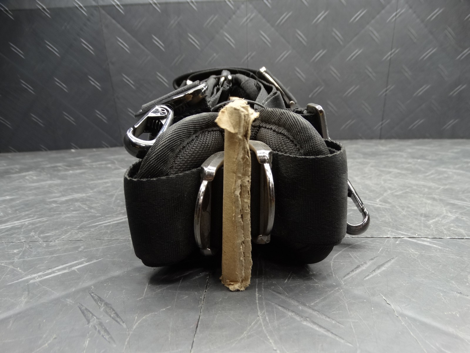Husky Universal Sliding Rig Tool Belt Support in Black 81701N20