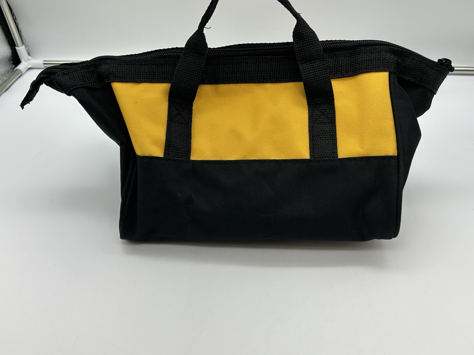 Qty (2) New DEWALT 11”X 9”X 7″ Heavy Duty Nylon Small Tool Bag Totes