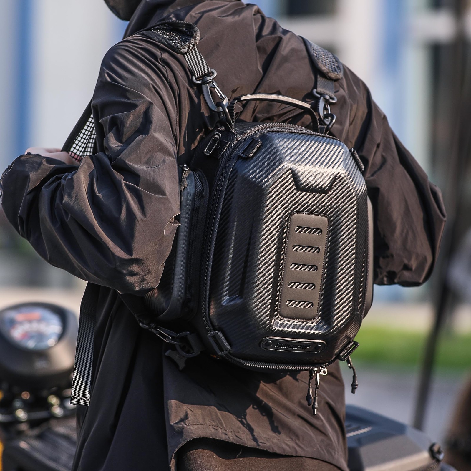 Motorcycle Tail Bag Expandable Hard Shell Motorcycle Travel Luggage 12L-18L W…